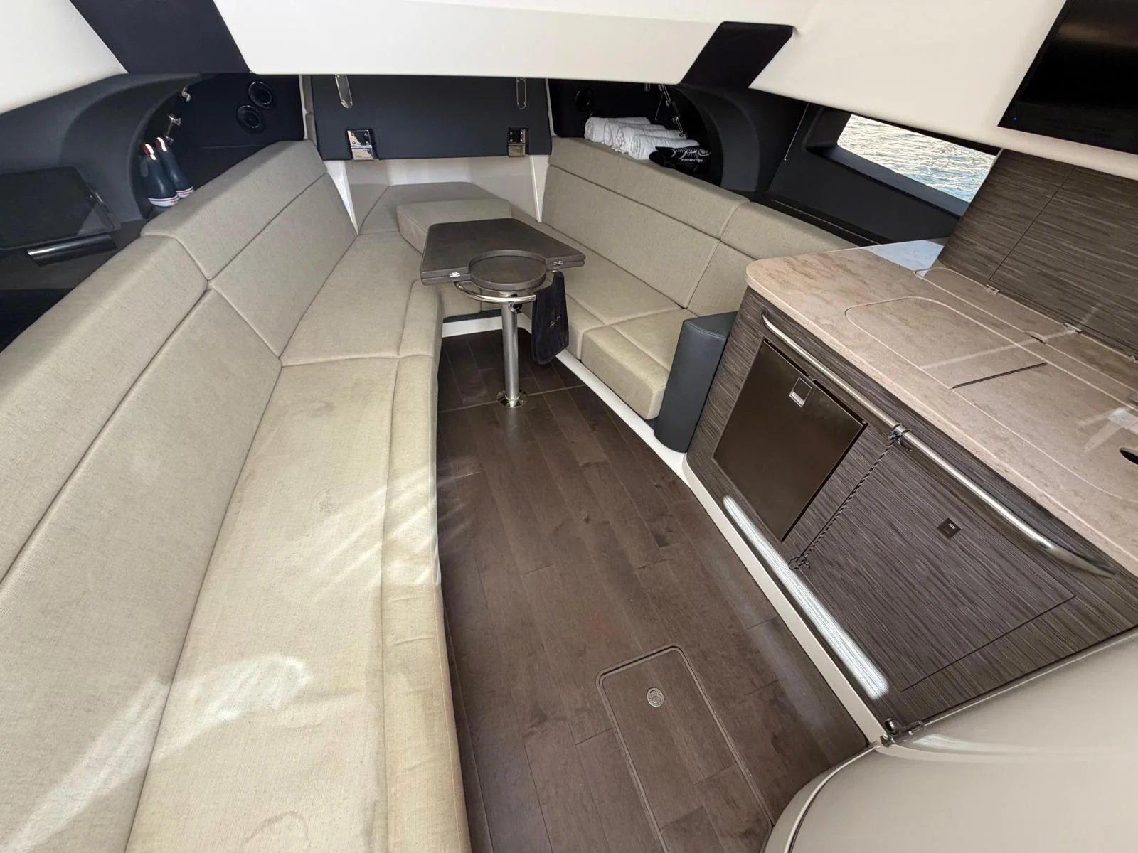 2019 Boston Whaler 420 OUTRAGE Image Thumbnail #26