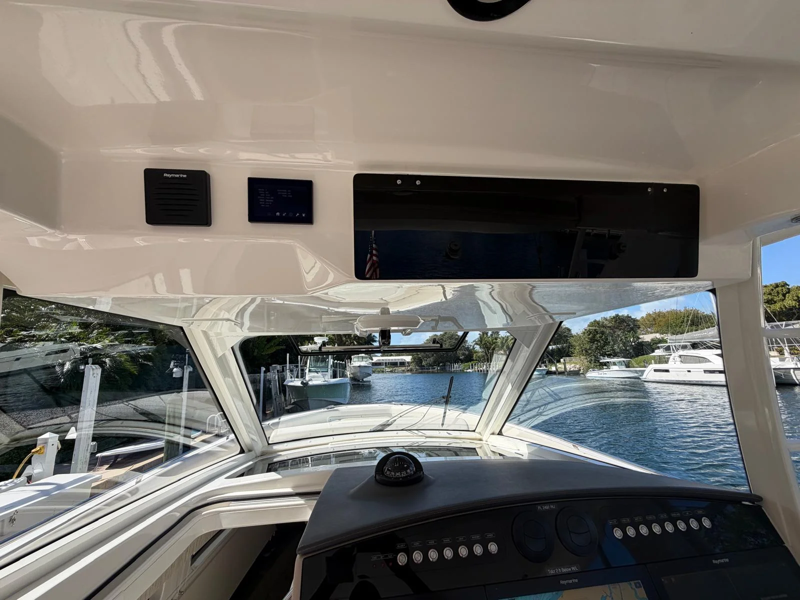 2019 Boston Whaler 420 OUTRAGE Image Thumbnail #33