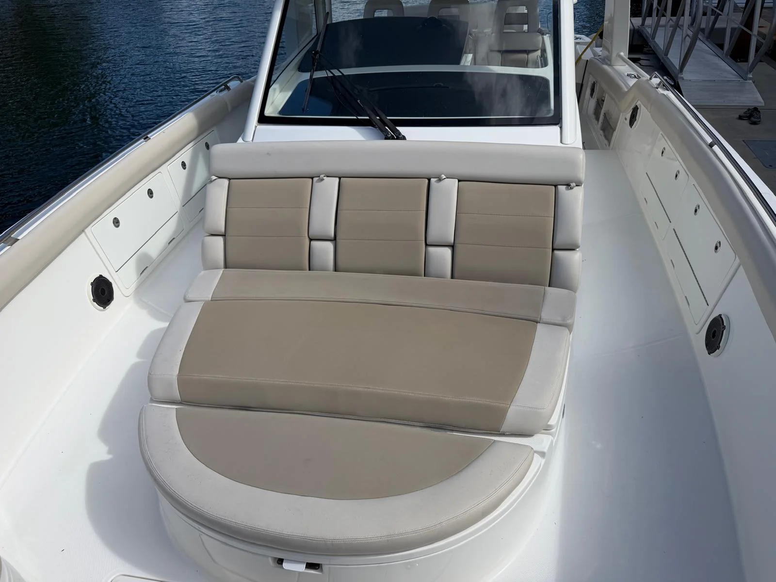 2019 Boston Whaler 420 OUTRAGE Image Thumbnail #17