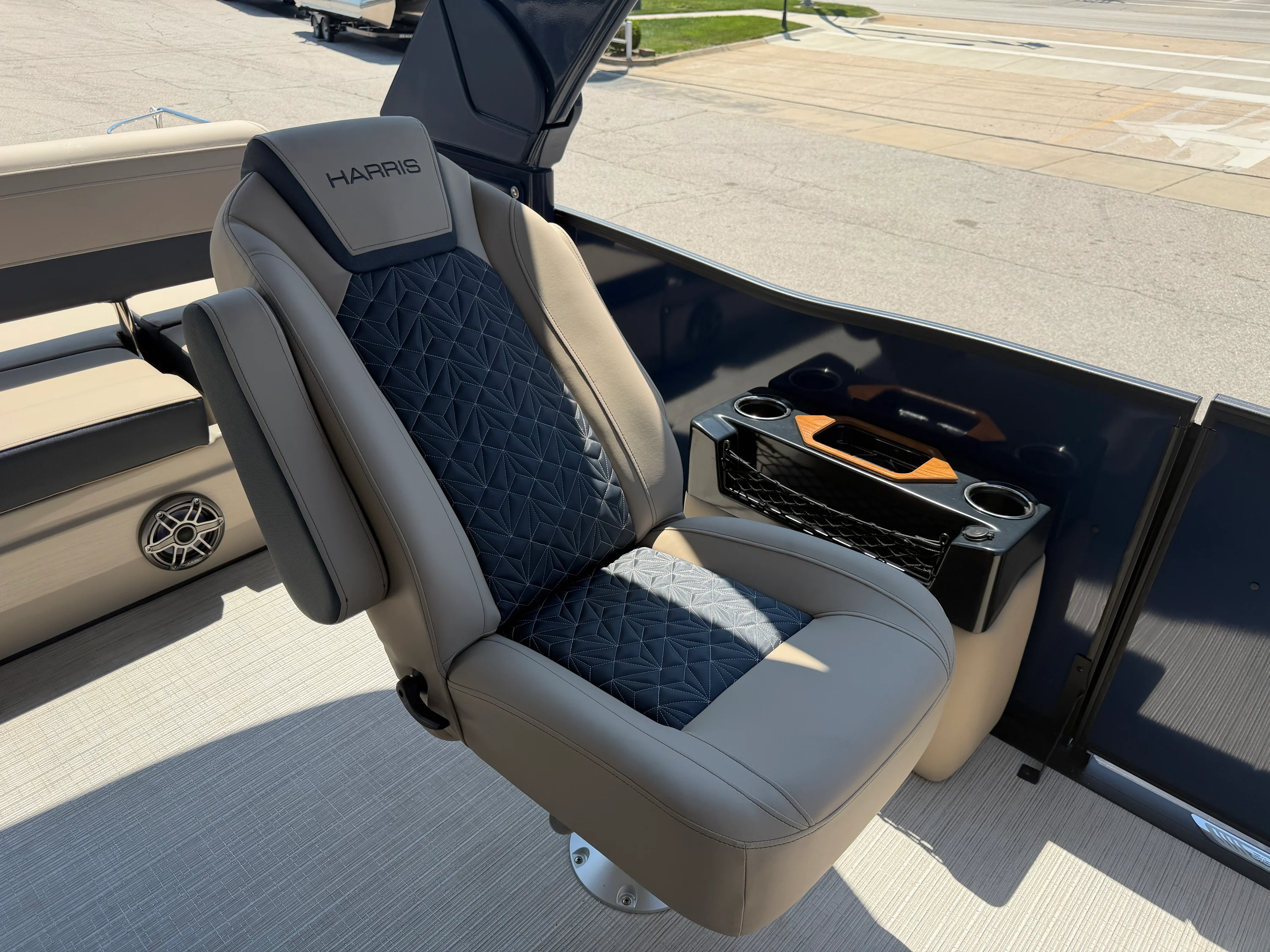 2026 Harris Grand Mariner 250 Image Thumbnail #36