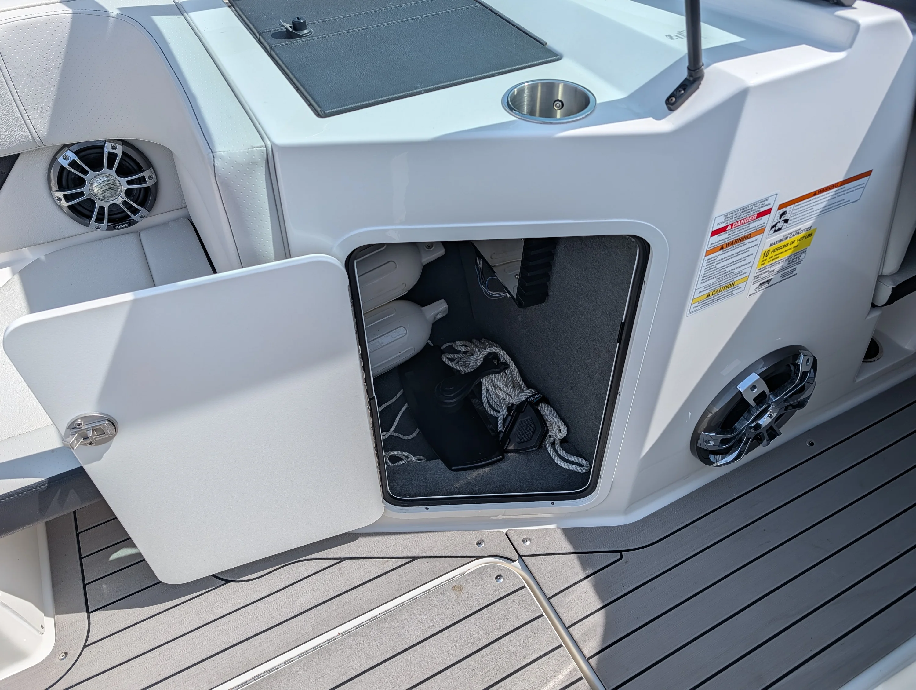 2022 Sea Ray SPX 190 OB Image Thumbnail #23