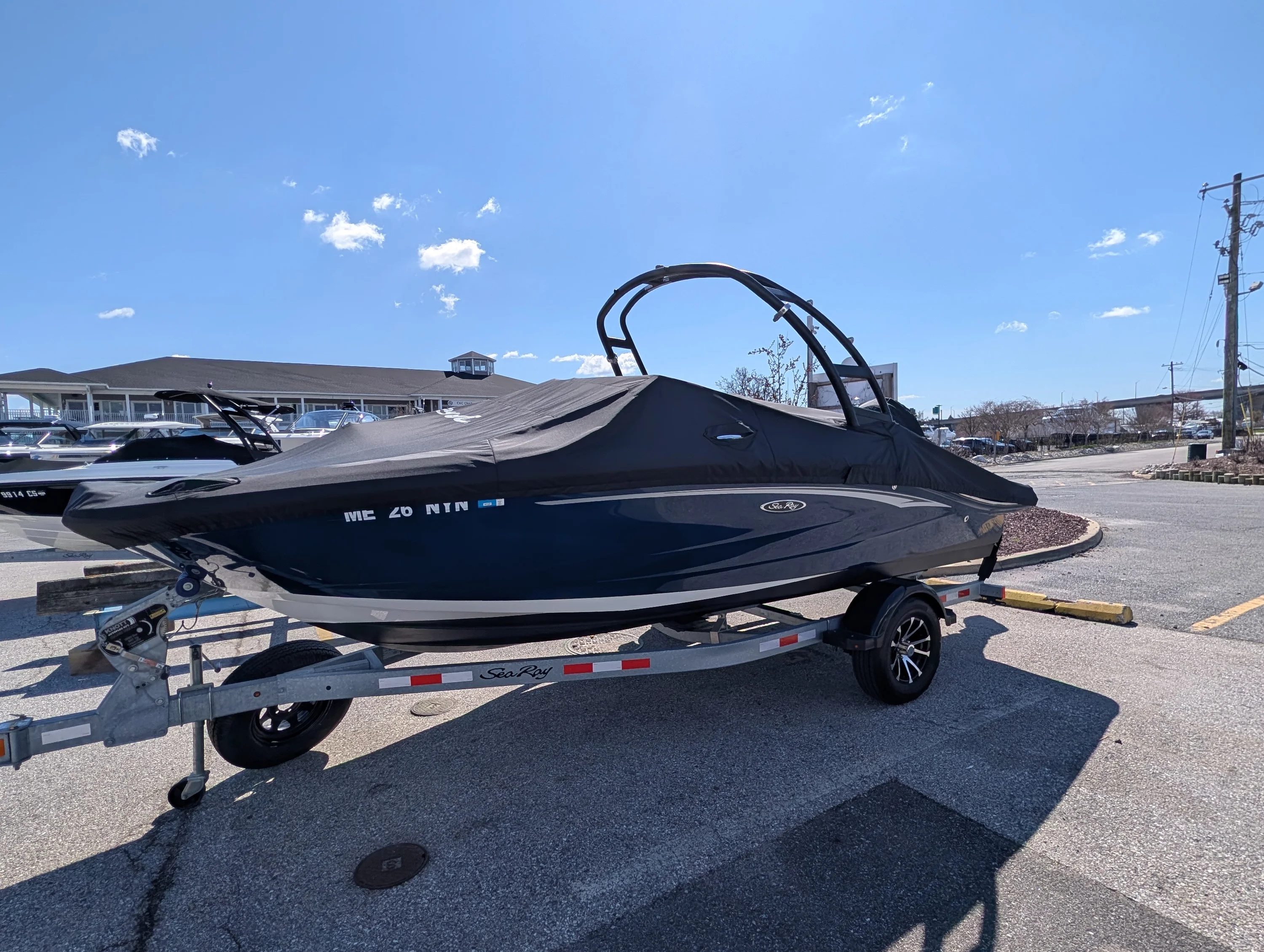 2022 Sea Ray SPX 190 OB Image Thumbnail #3