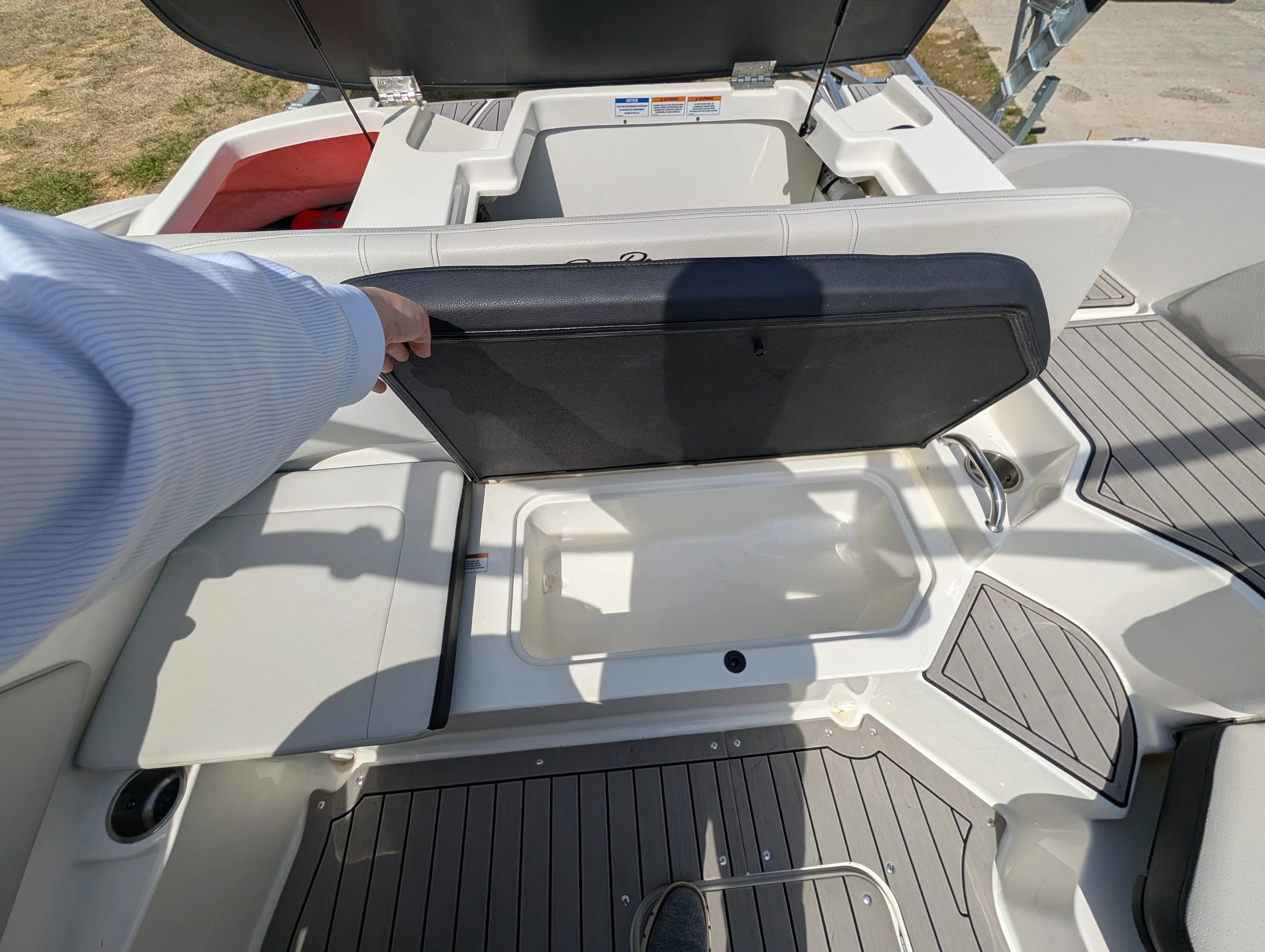 2022 Sea Ray SPX 190 OB Image Thumbnail #21