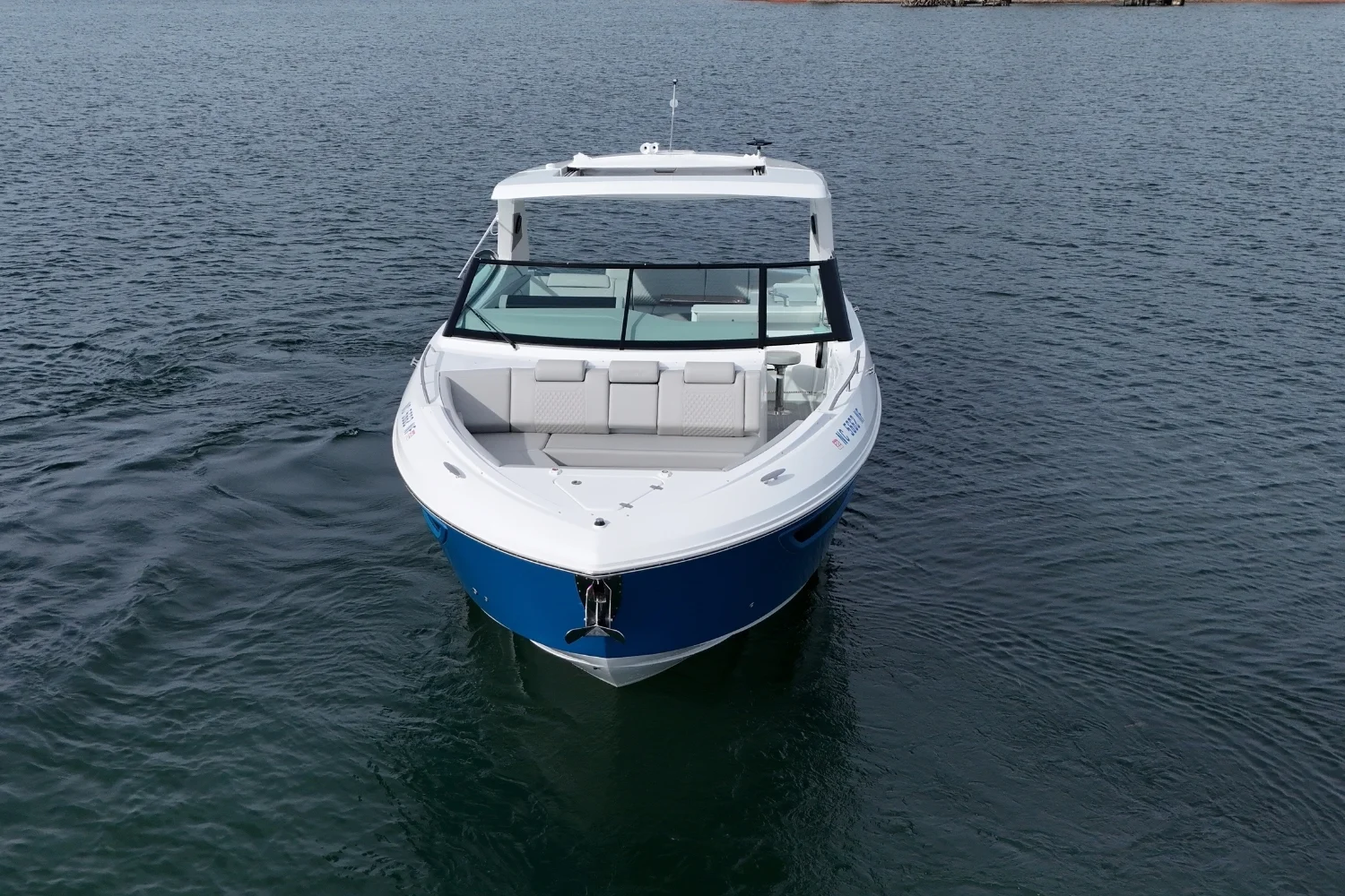 2025 Cruisers Yachts 38 GLS Image Thumbnail #10