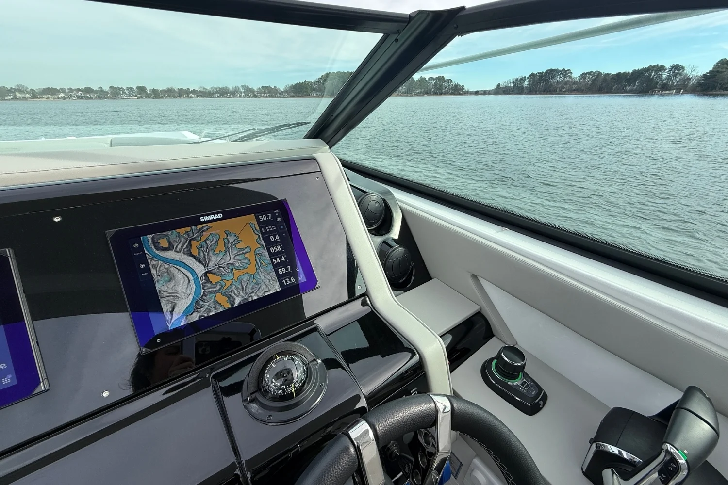 2025 Cruisers Yachts 38 GLS Image Thumbnail #21