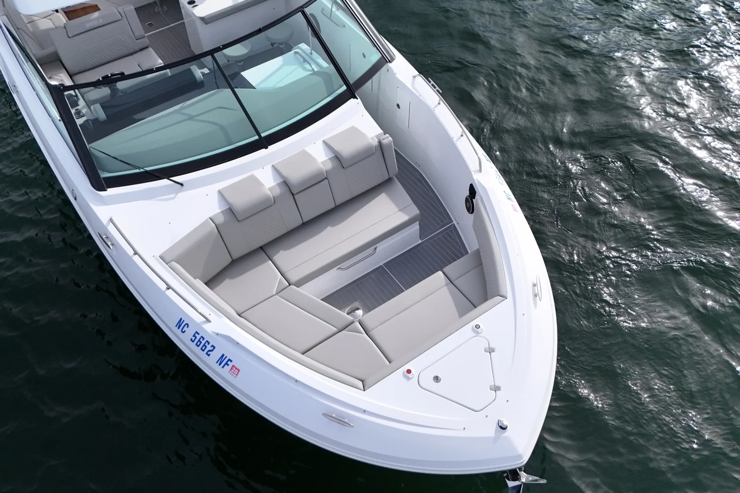 2025 Cruisers Yachts 38 GLS Image Thumbnail #31