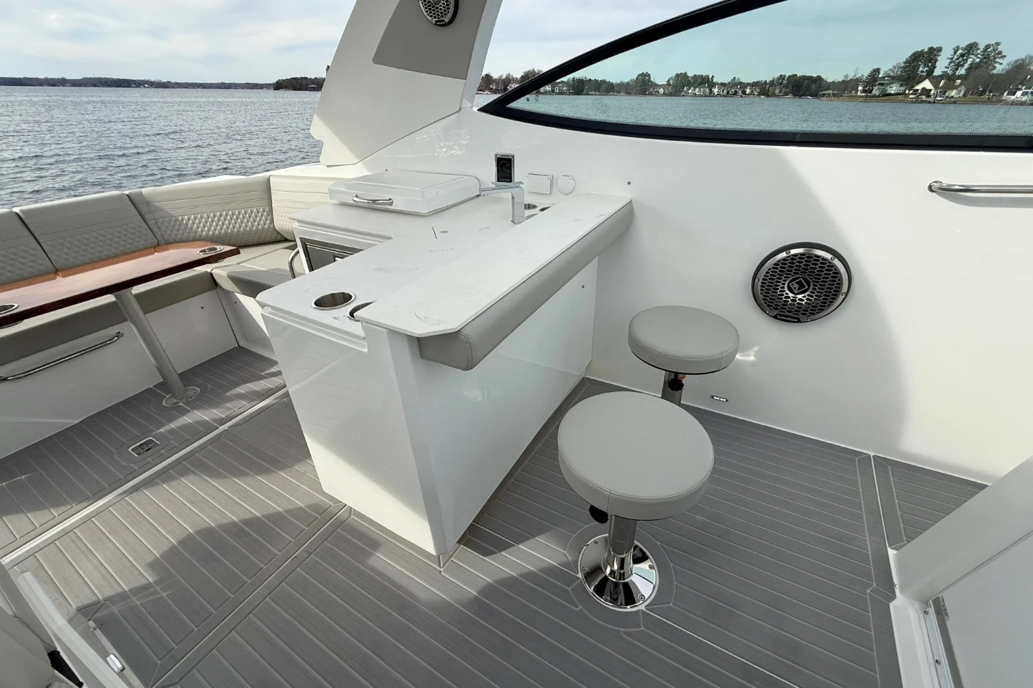 2025 Cruisers Yachts 38 GLS Image Thumbnail #24