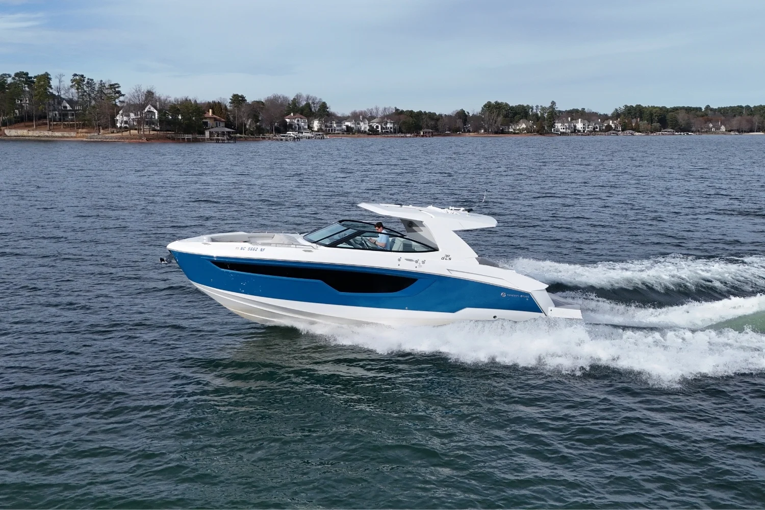 2025 Cruisers Yachts 38 GLS Image Thumbnail #0