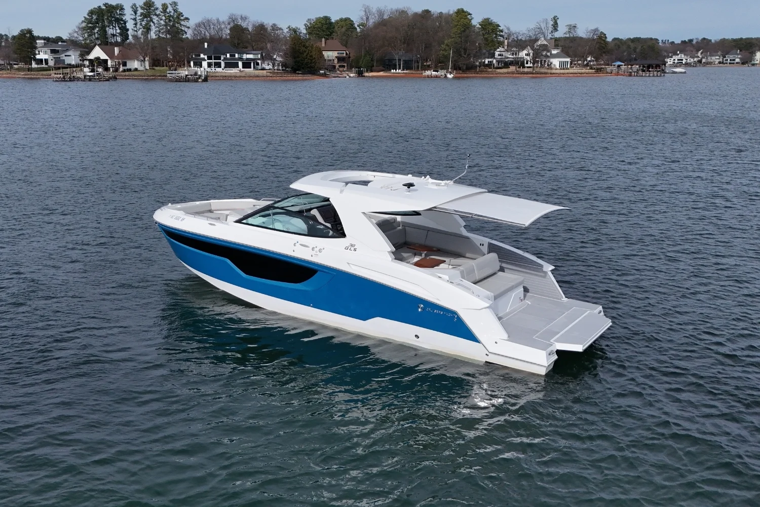 2025 Cruisers Yachts 38 GLS Image Thumbnail #2