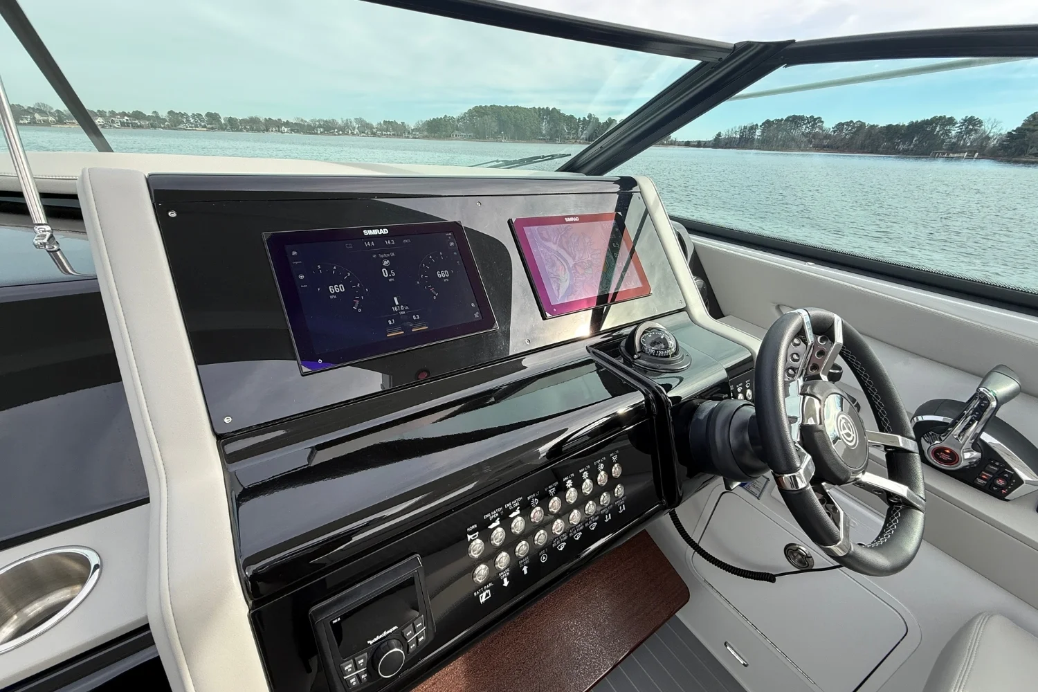 2025 Cruisers Yachts 38 GLS Image Thumbnail #20