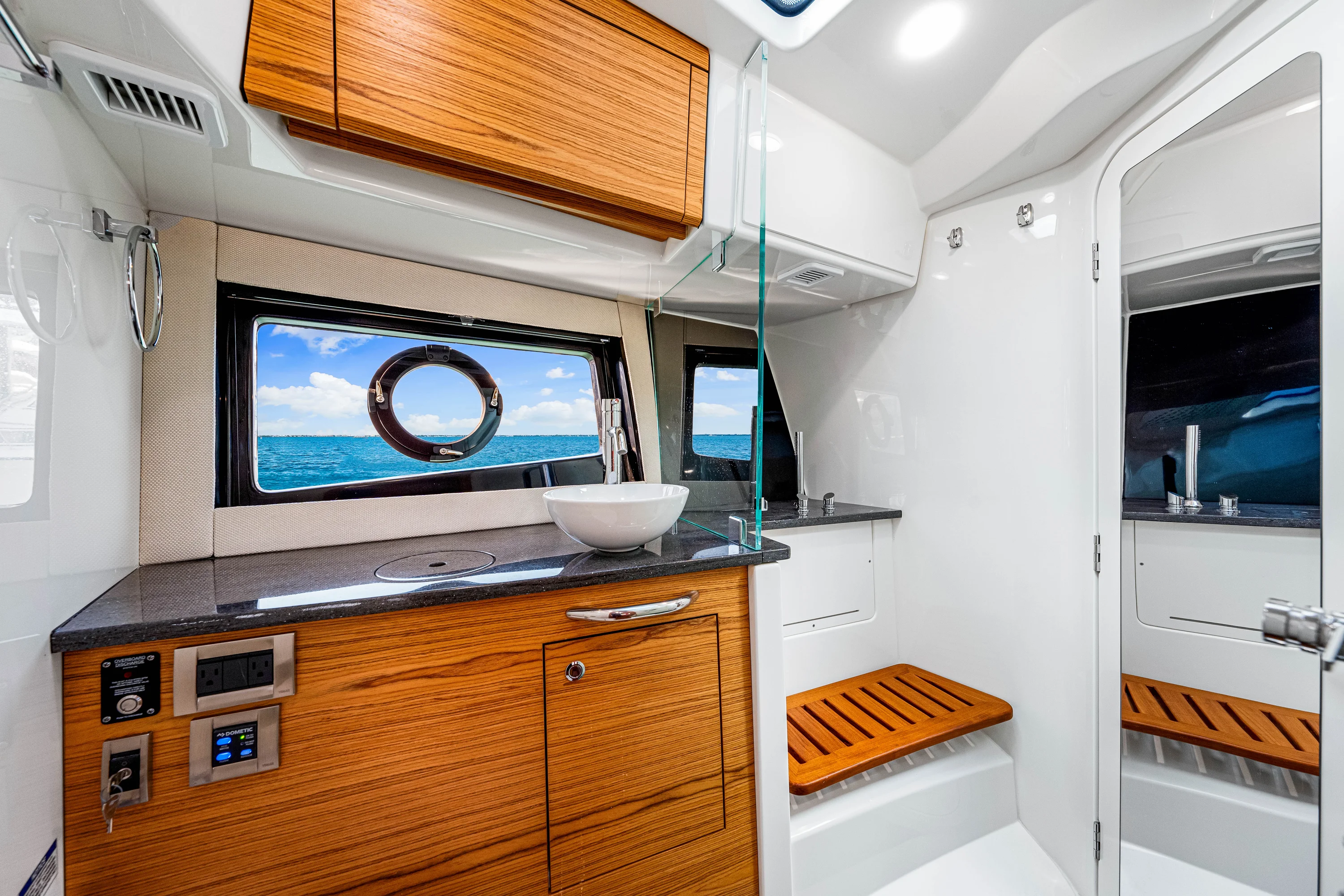 2022 Boston Whaler 405 Conquest Image Thumbnail #70