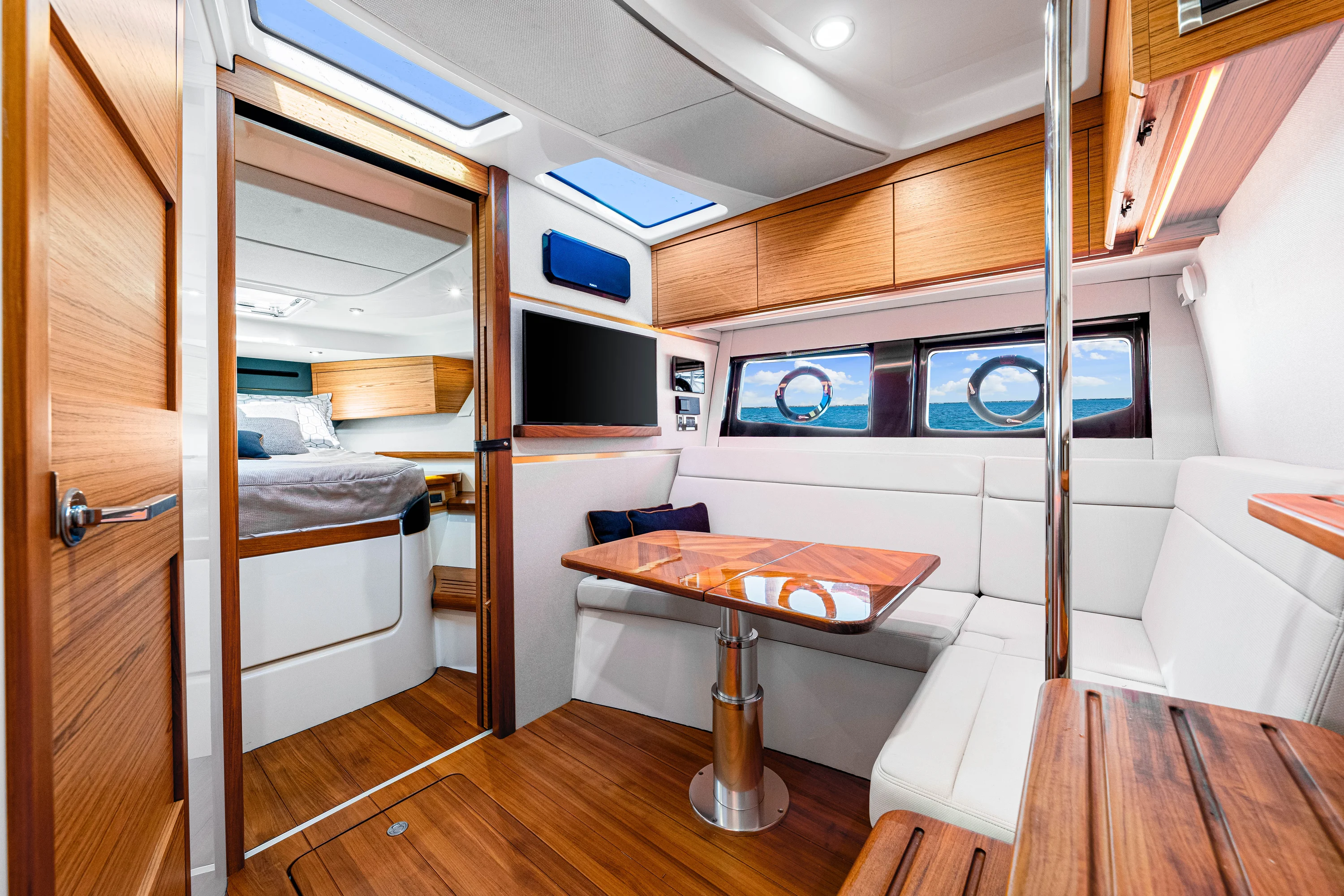 2022 Boston Whaler 405 Conquest Image Thumbnail #20