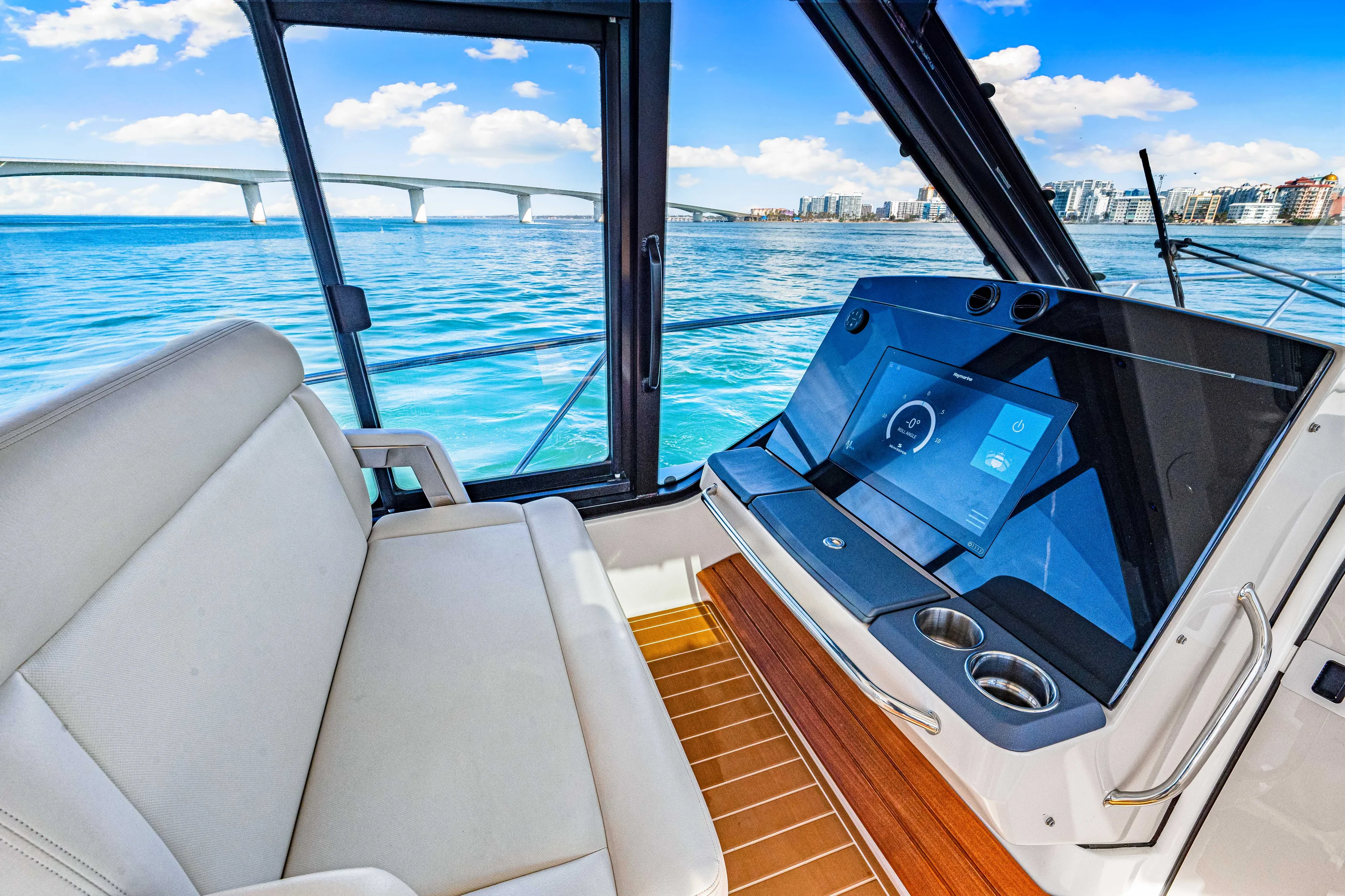 2022 Boston Whaler 405 Conquest Image Thumbnail #34