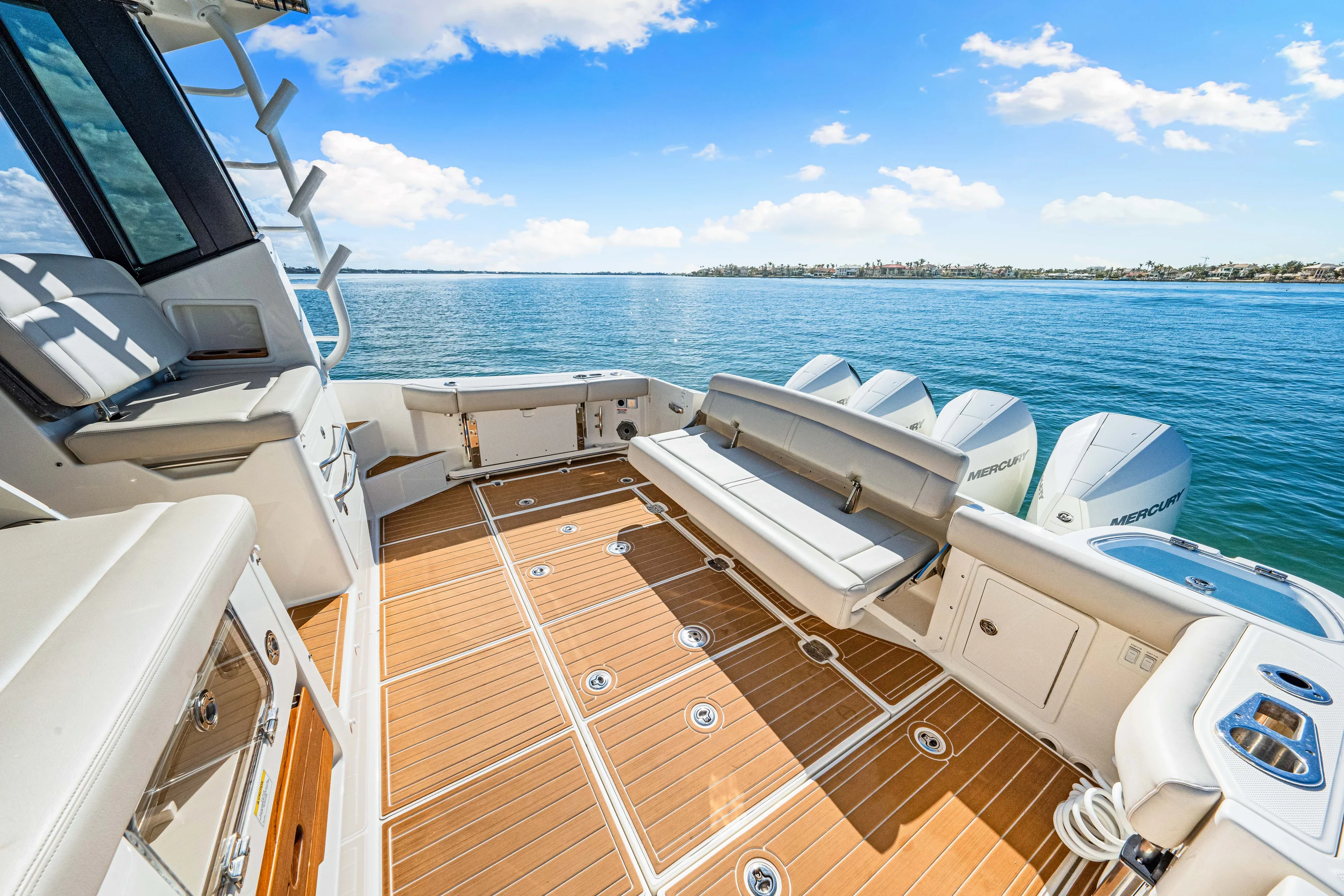 2022 Boston Whaler 405 Conquest Image Thumbnail #43