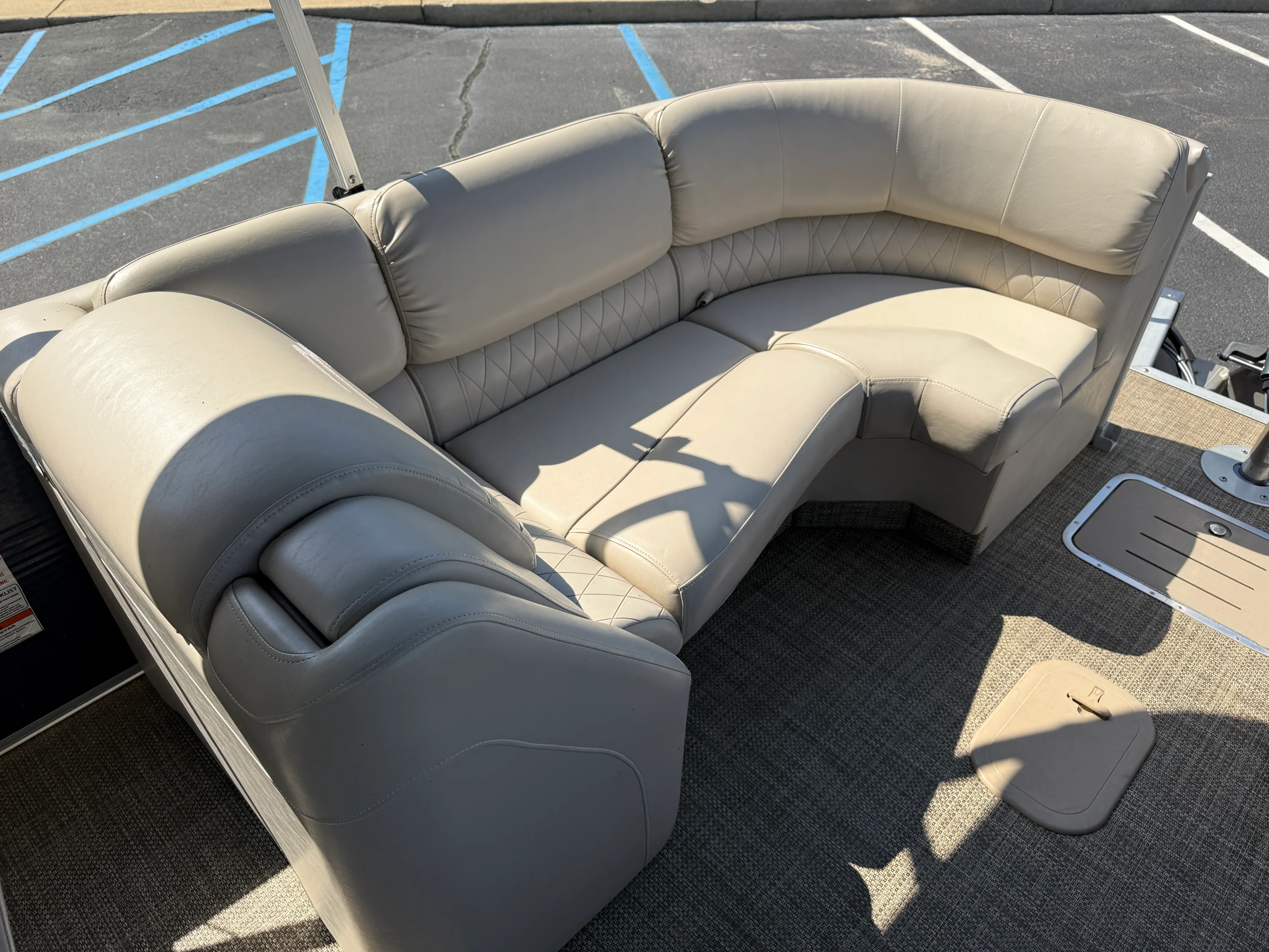 2016 Bennington 2350 RSR Image Thumbnail #9