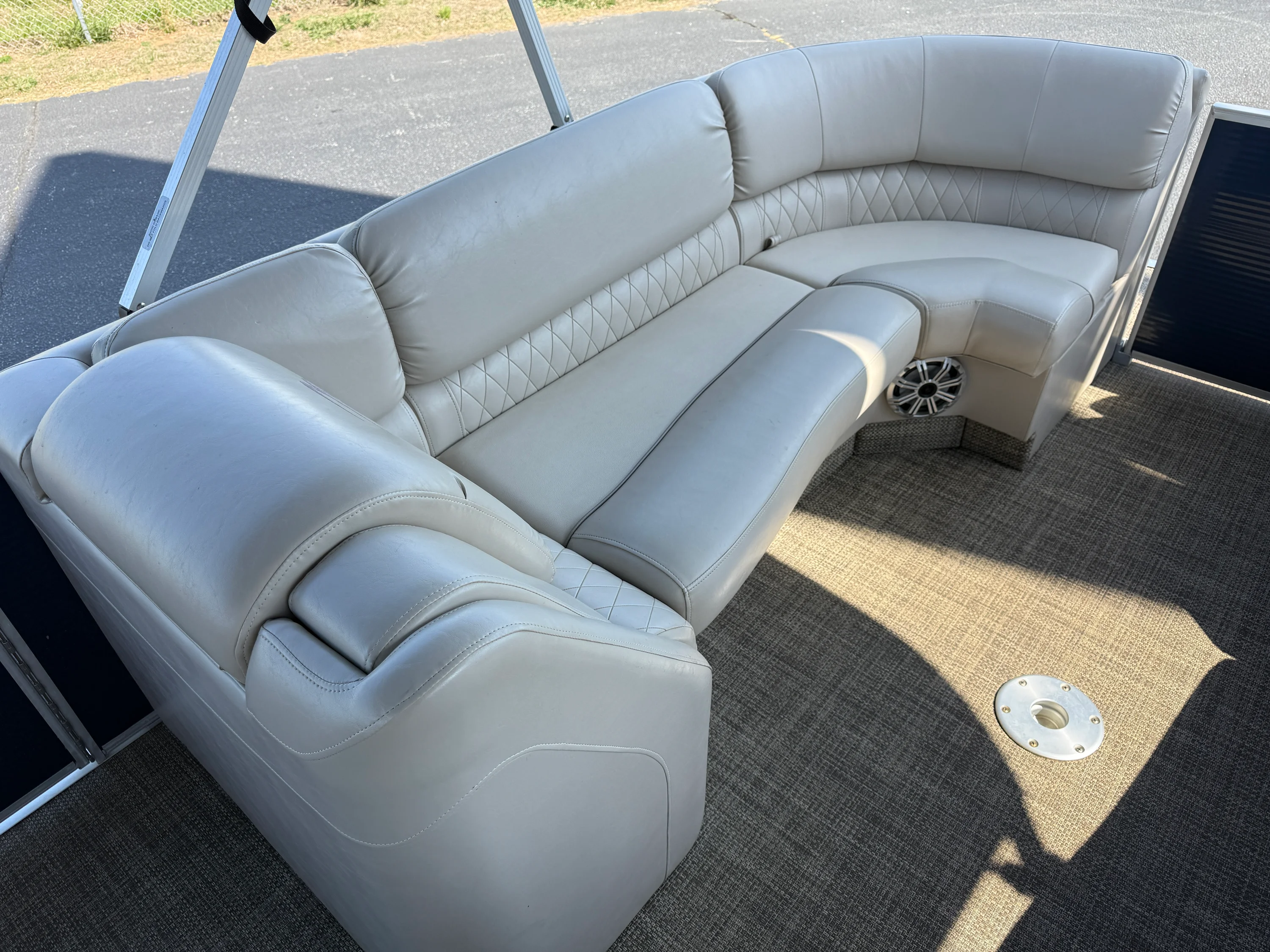 2016 Bennington 2350 RSR Image Thumbnail #12