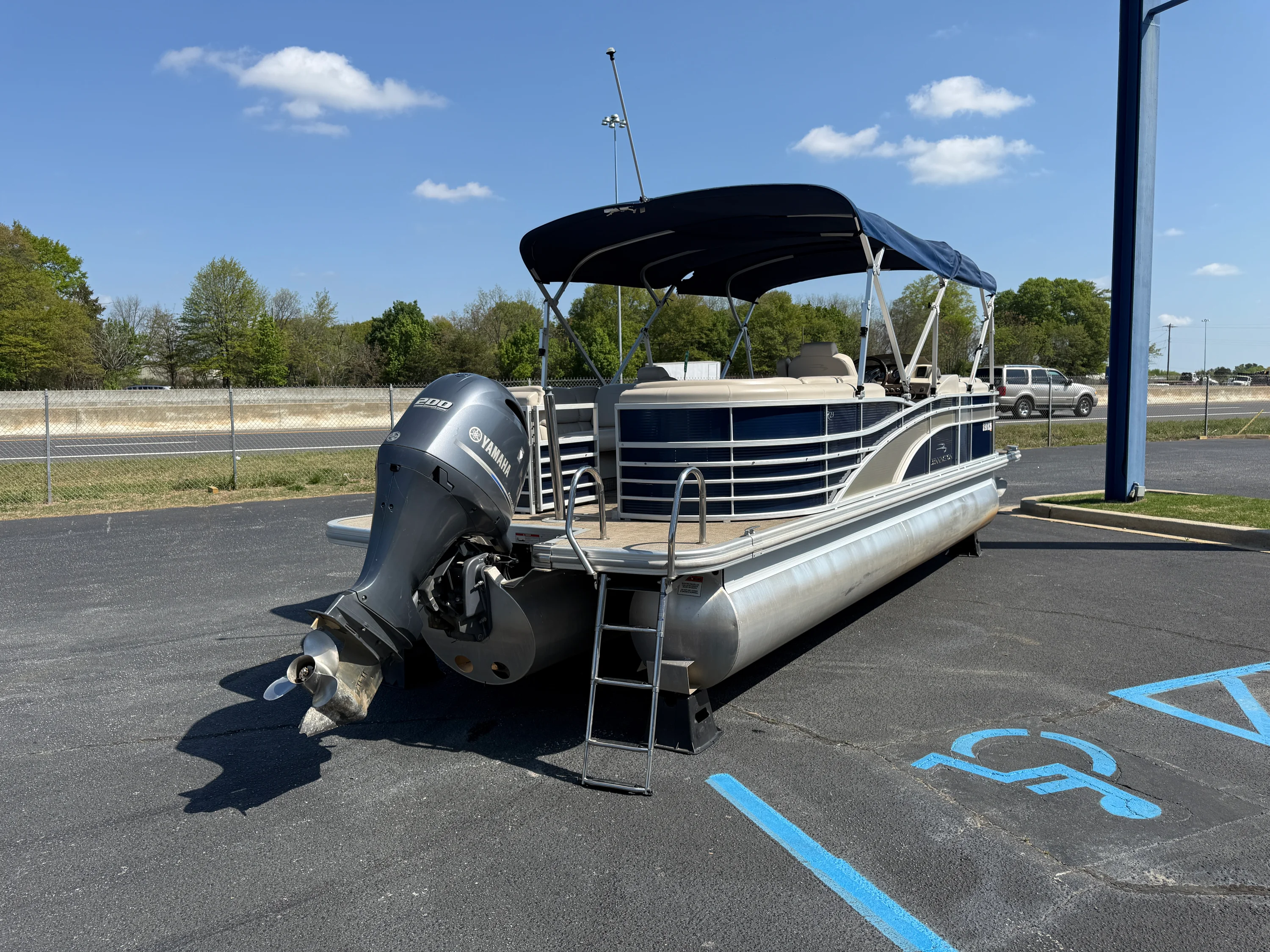 2016 Bennington 2350 RSR Image Thumbnail #6