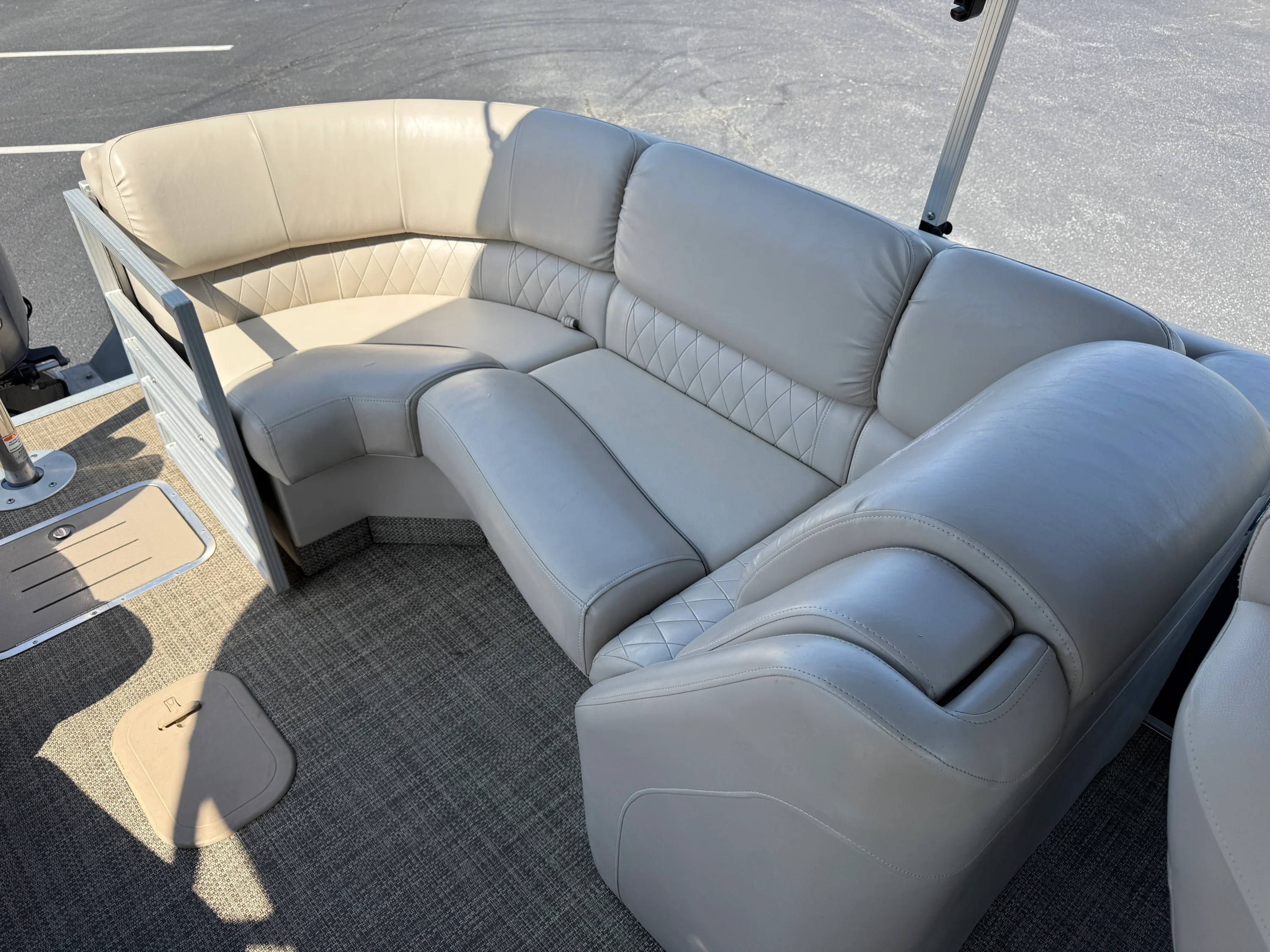 2016 Bennington 2350 RSR Image Thumbnail #10