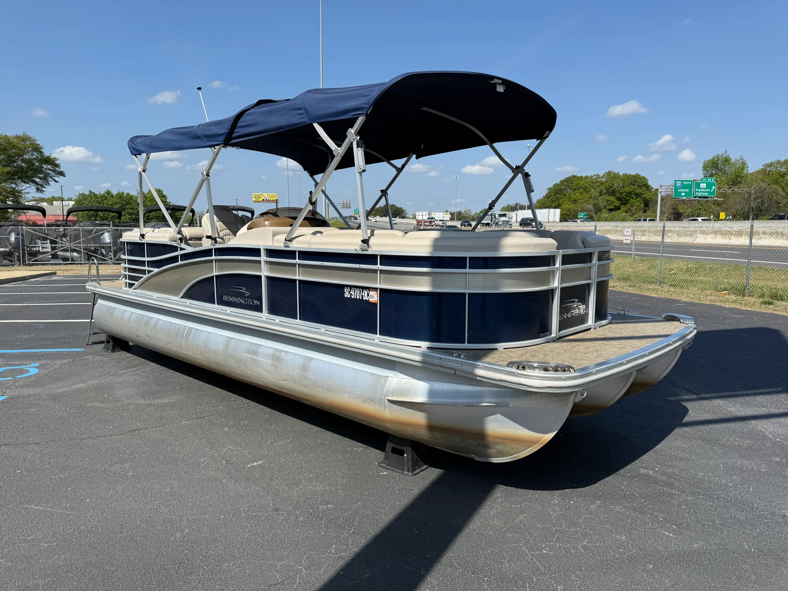 2016 Bennington 2350 RSR Image Thumbnail #4