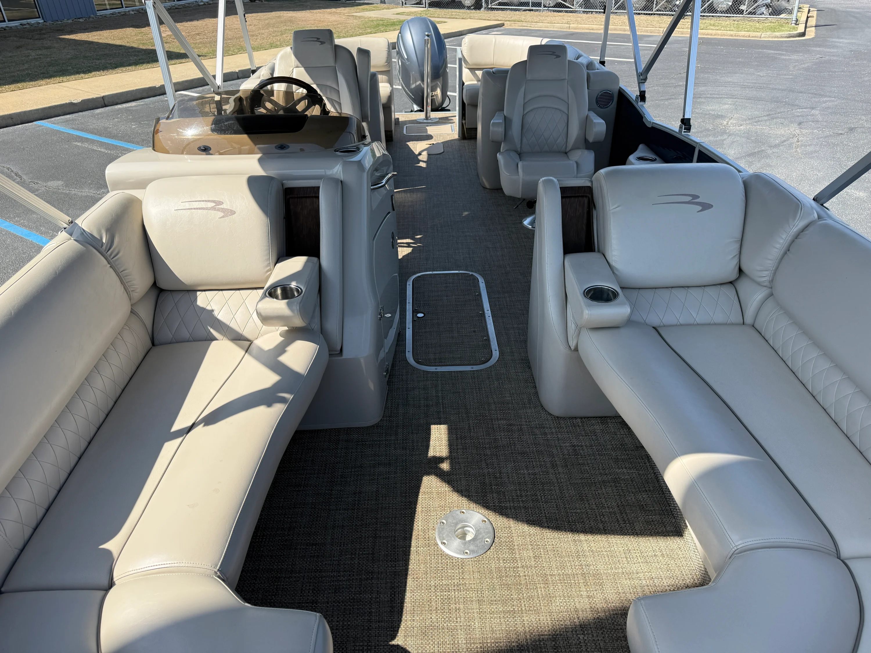 2016 Bennington 2350 RSR Image Thumbnail #11