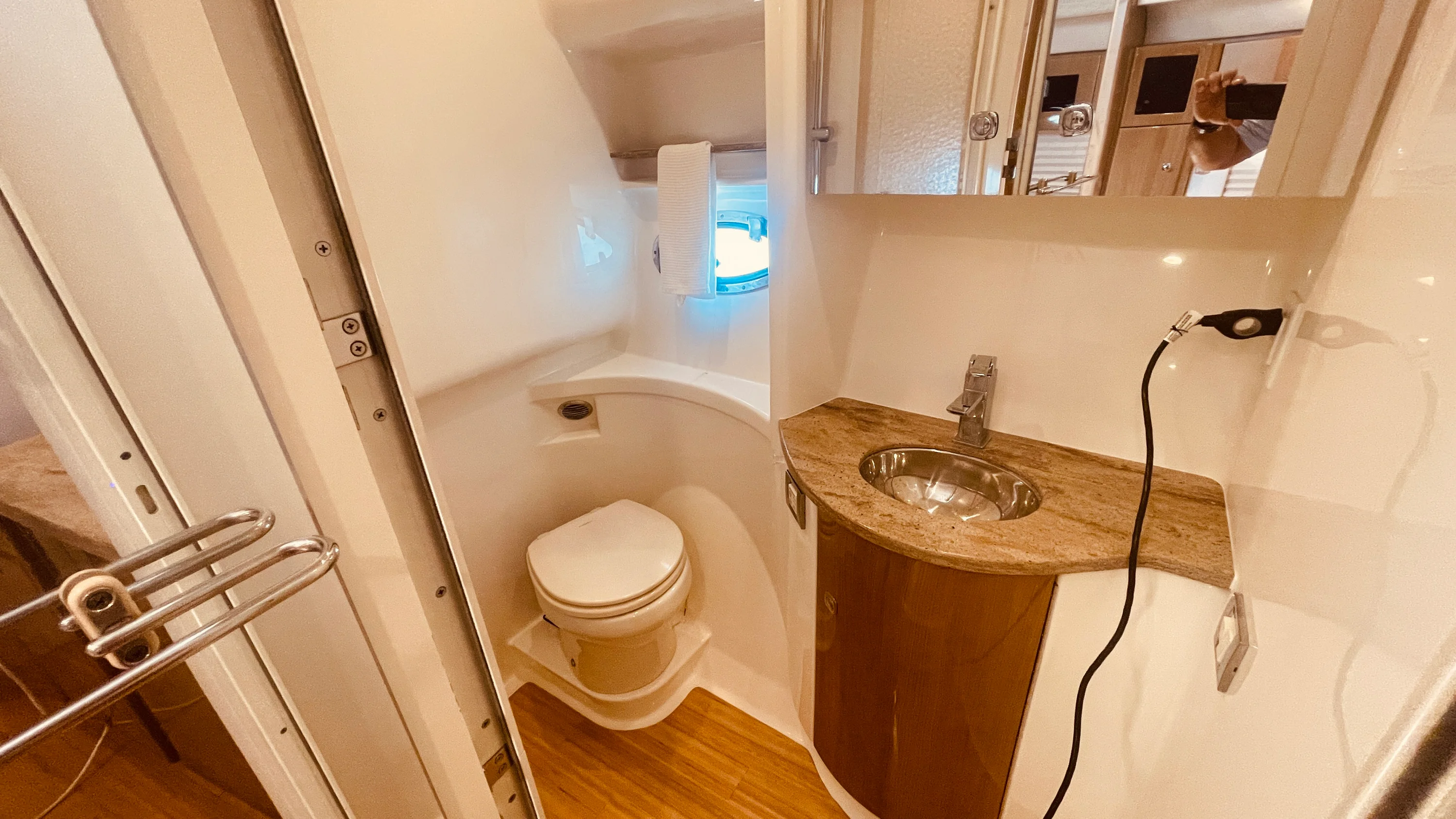 2016 Formula 37 PERFORMANCE CRUISER Image Thumbnail #34