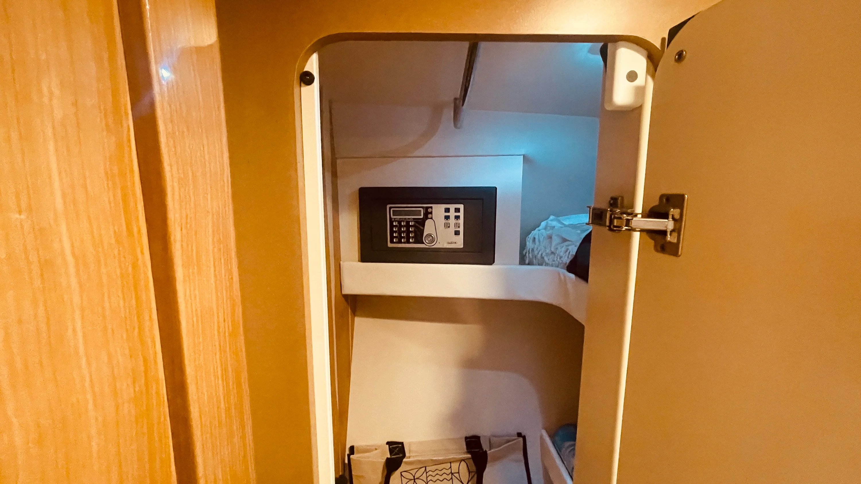 2016 Formula 37 PERFORMANCE CRUISER Image Thumbnail #43