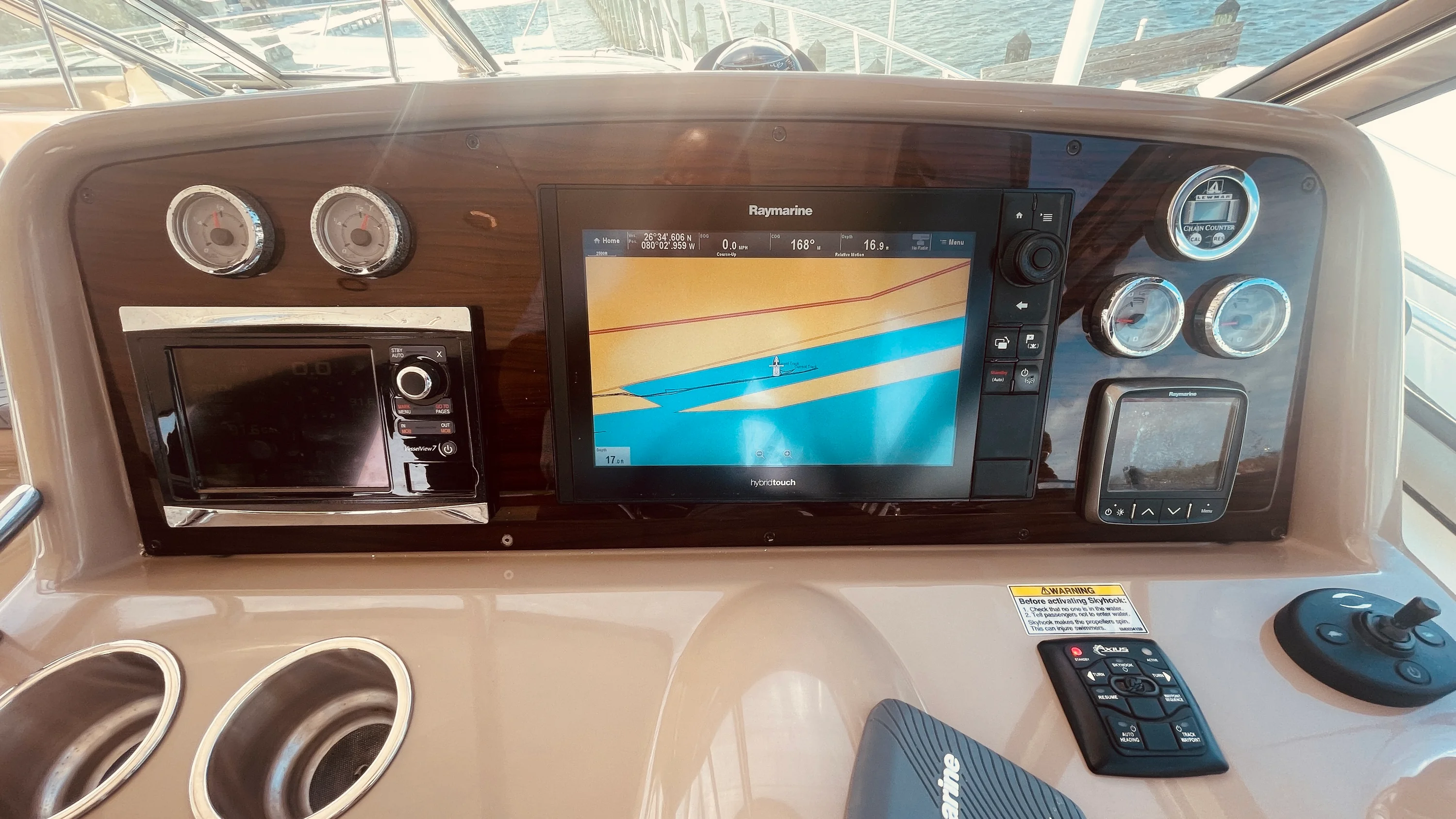 2016 Formula 37 PERFORMANCE CRUISER Image Thumbnail #20