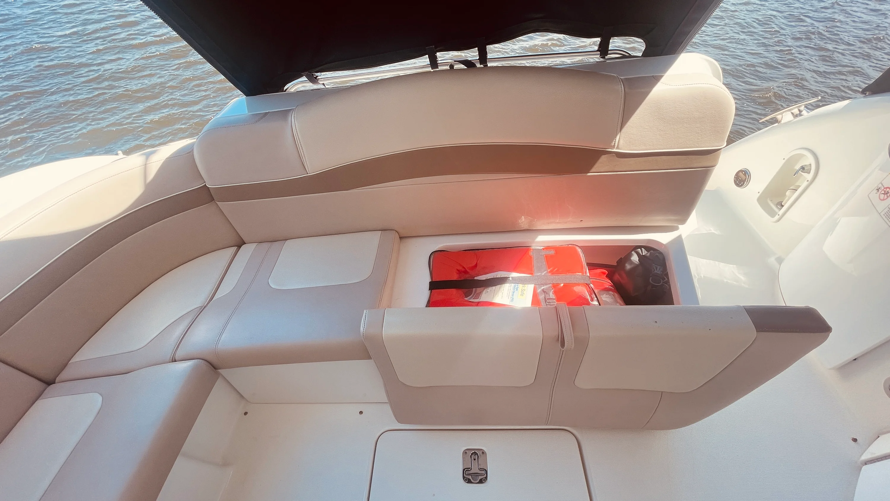 2016 Formula 37 PERFORMANCE CRUISER Image Thumbnail #28