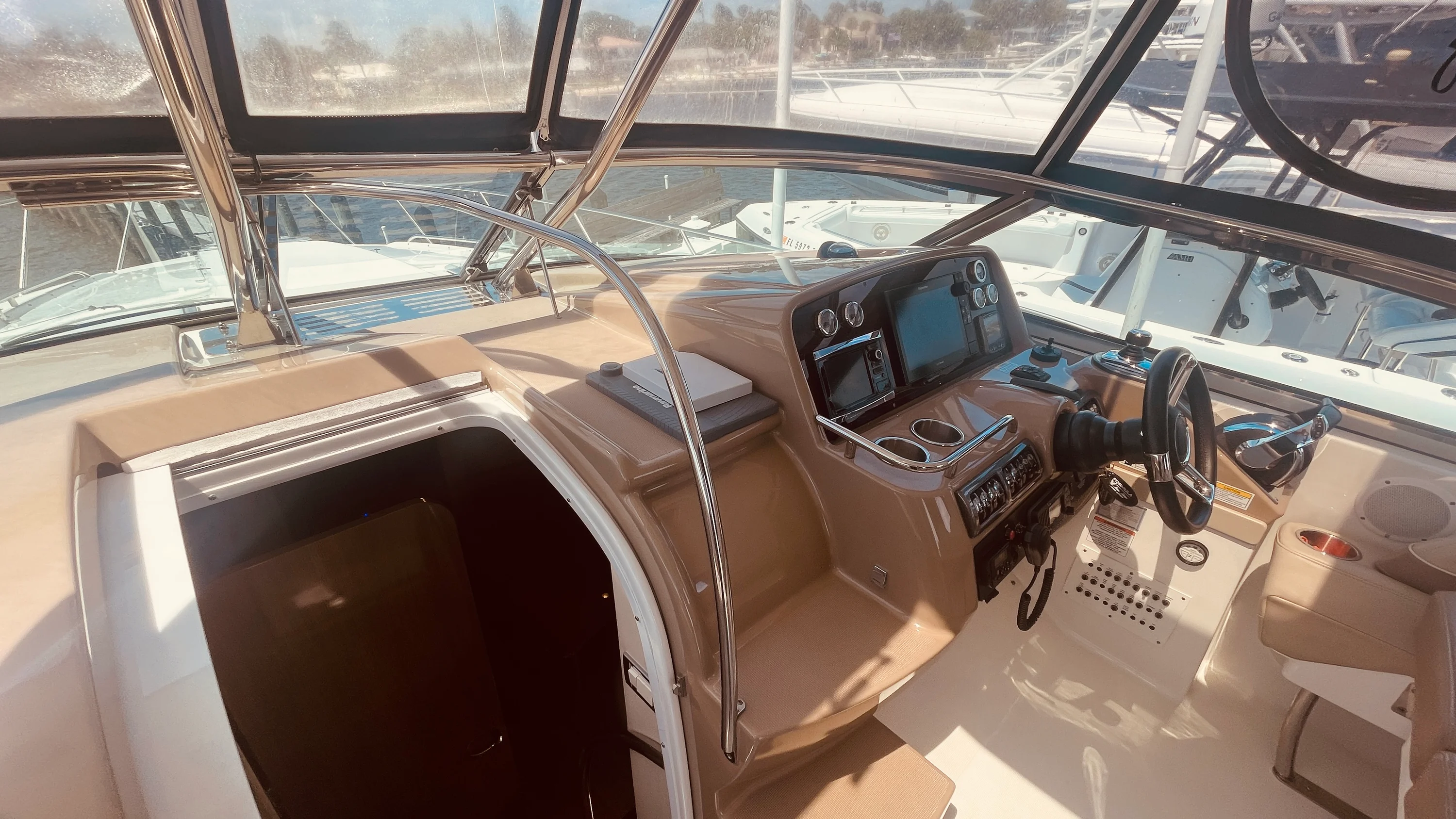 2016 Formula 37 PERFORMANCE CRUISER Image Thumbnail #32