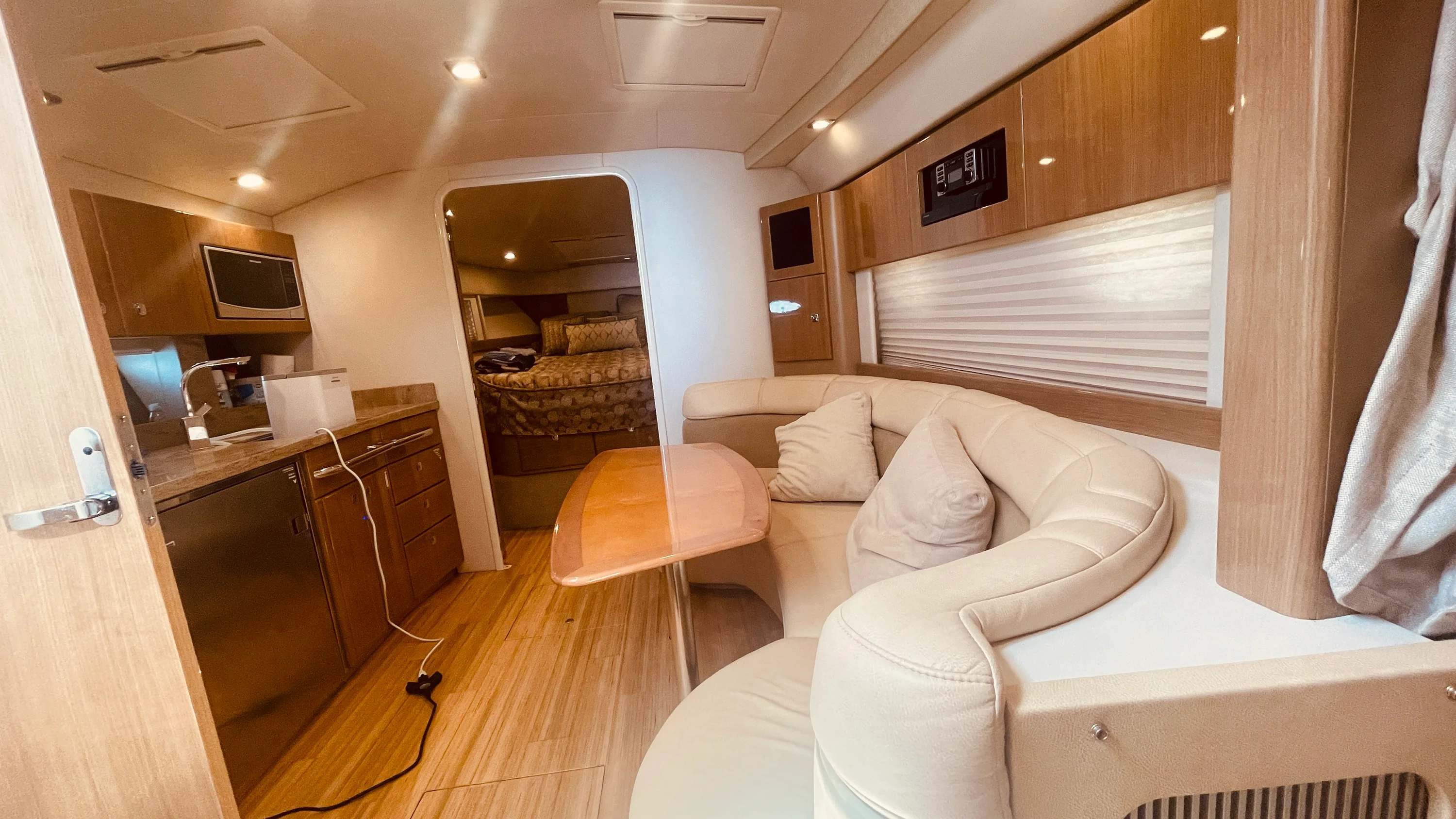 2016 Formula 37 PERFORMANCE CRUISER Image Thumbnail #36