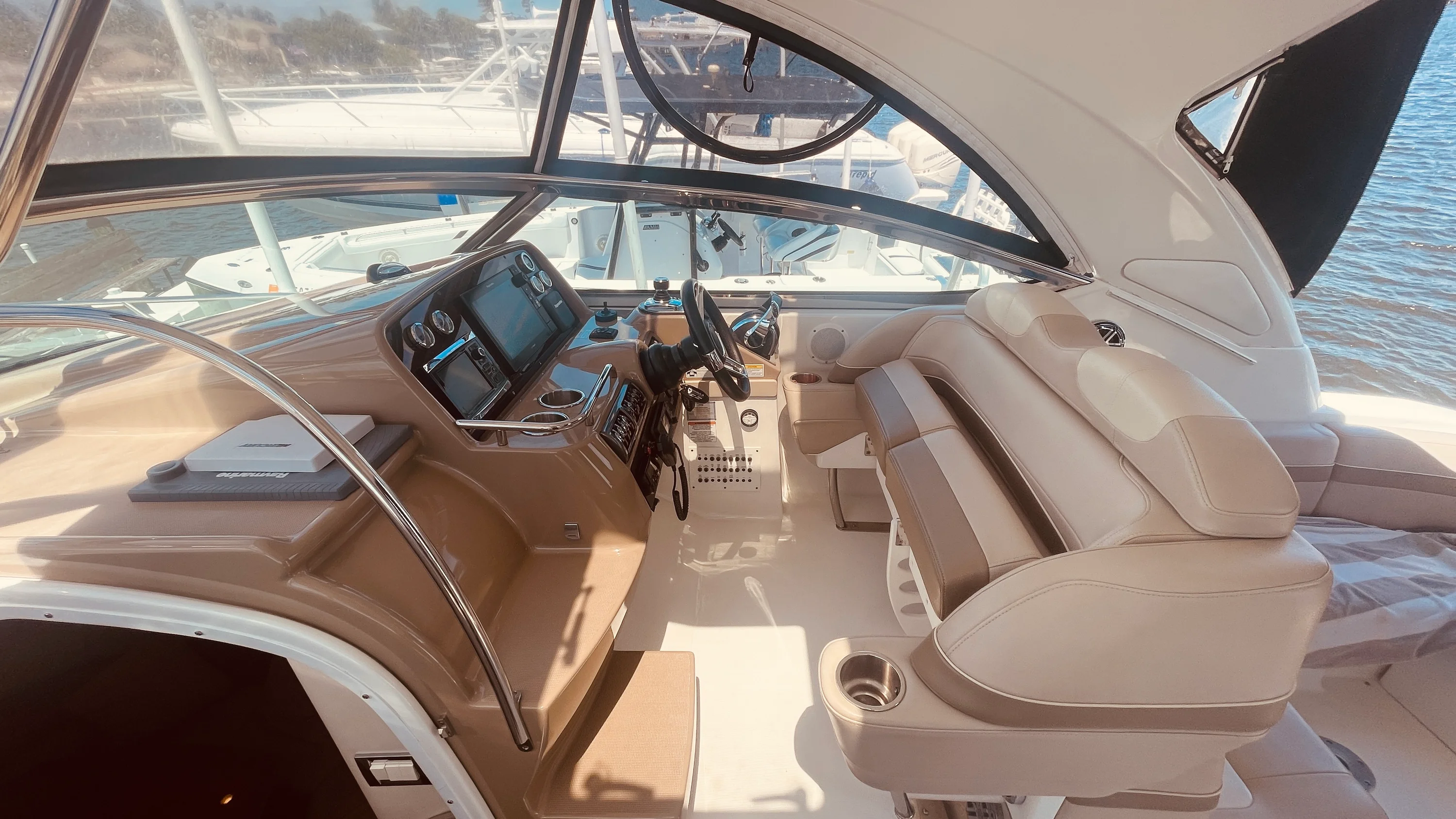 2016 Formula 37 PERFORMANCE CRUISER Image Thumbnail #13