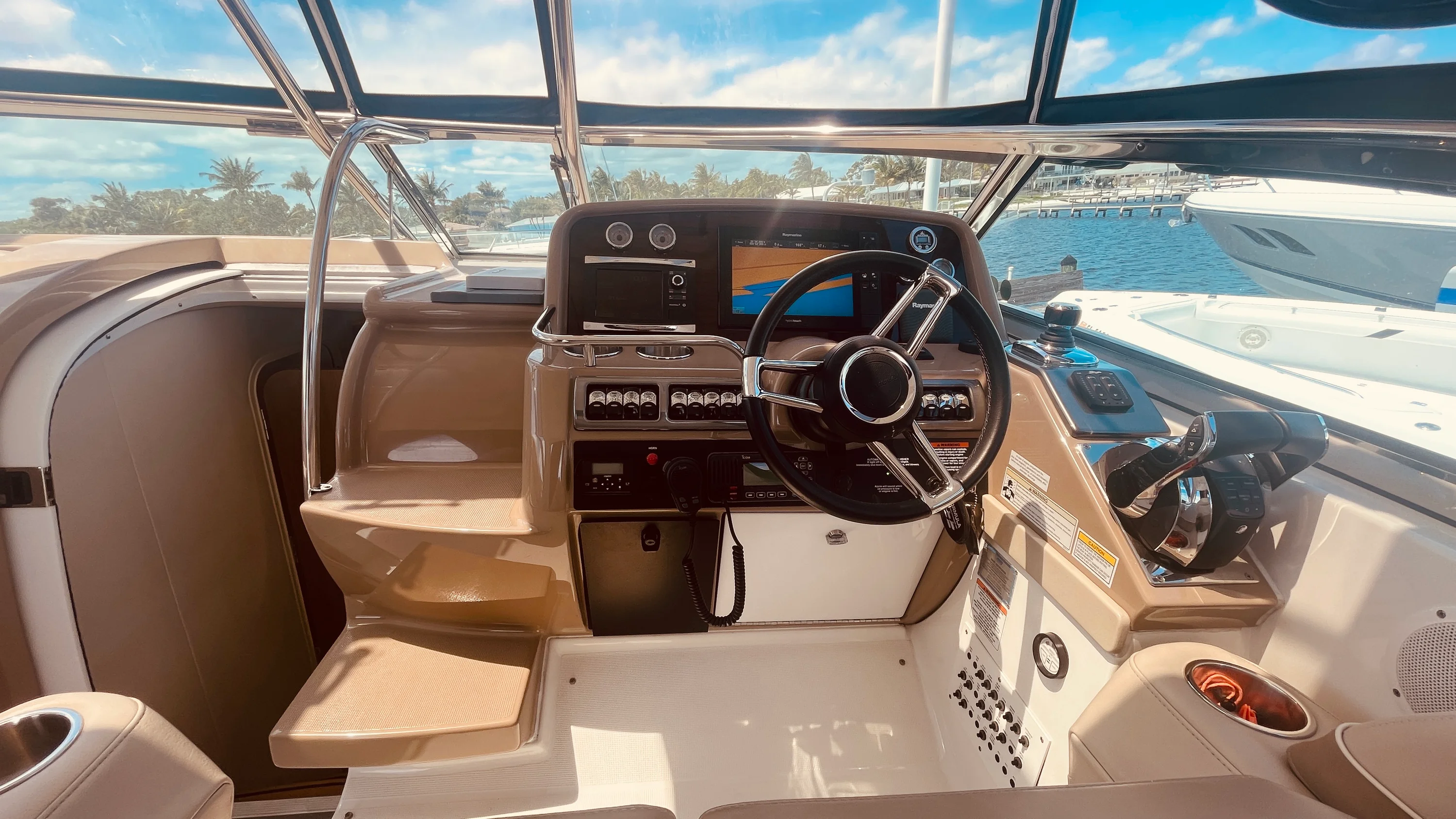 2016 Formula 37 PERFORMANCE CRUISER Image Thumbnail #12