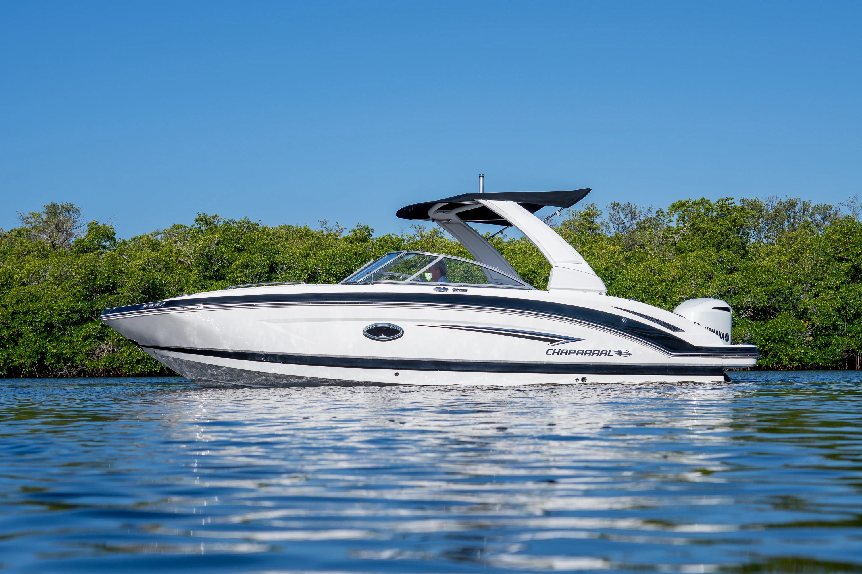 2019 Chaparral SUNCOAST 250 Image Thumbnail #3