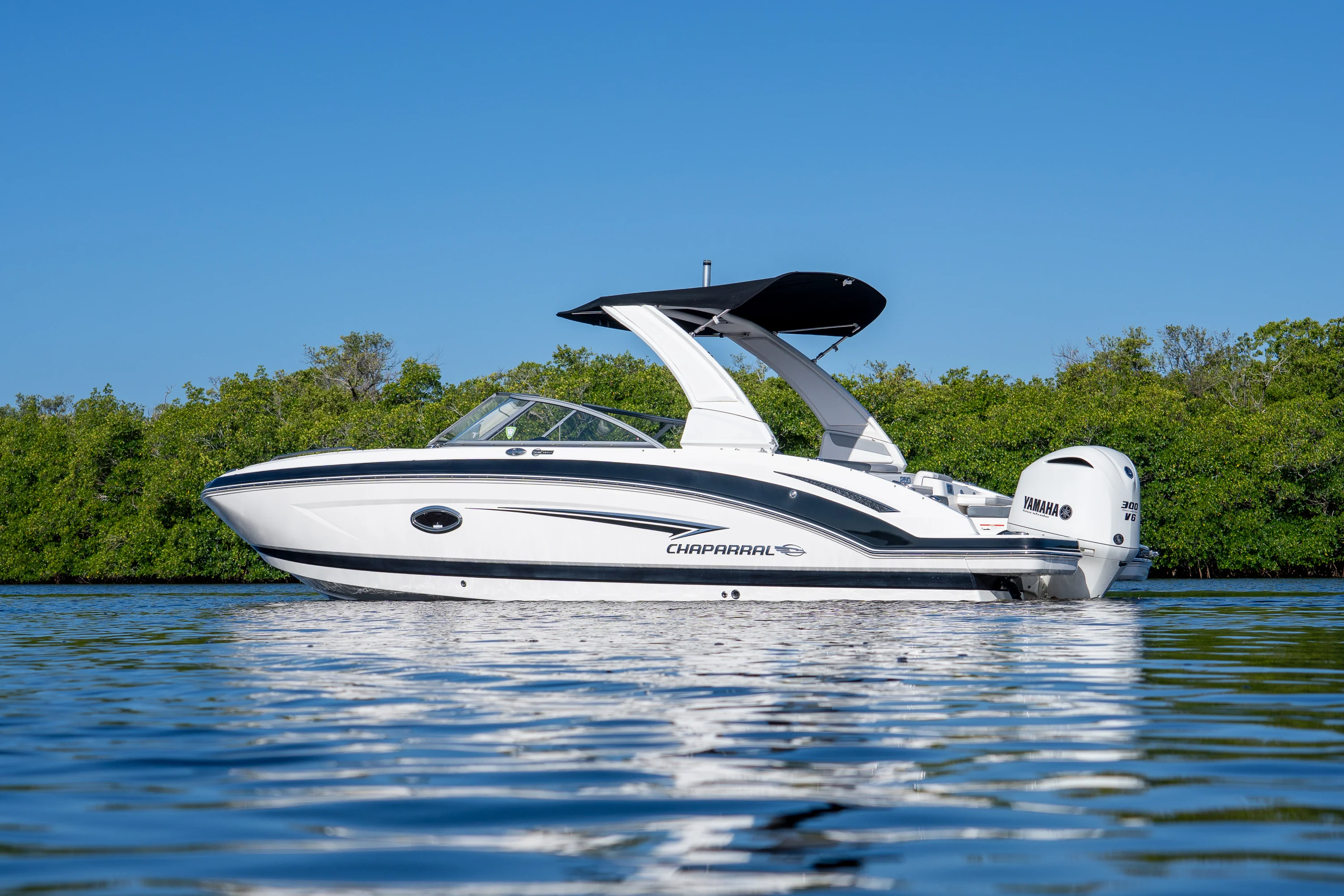 2019 Chaparral SUNCOAST 250 Image Thumbnail #1