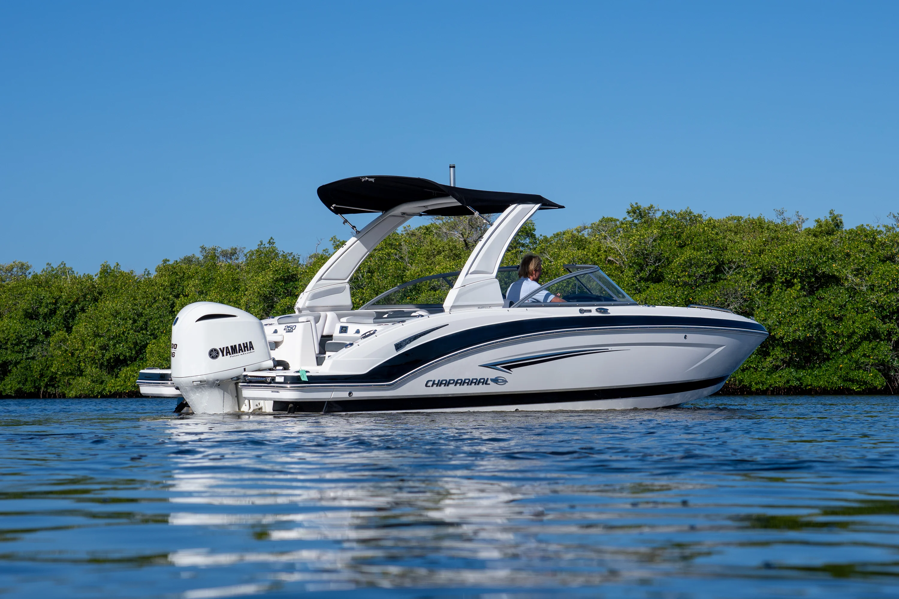 2019 Chaparral SUNCOAST 250 Image Thumbnail #20