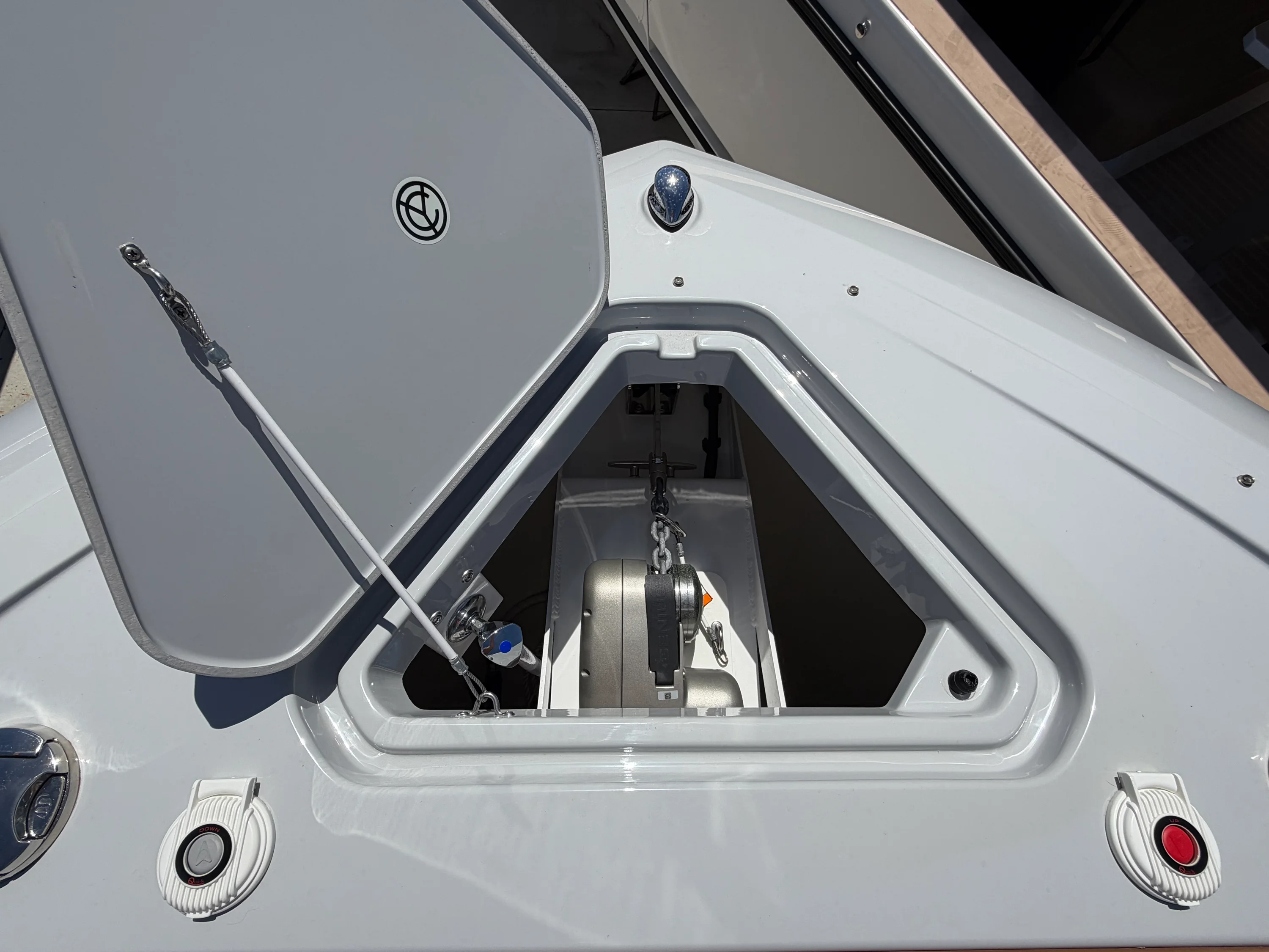 2024 Cruisers Yachts 38 GLS South Beach Outboard Image Thumbnail #38
