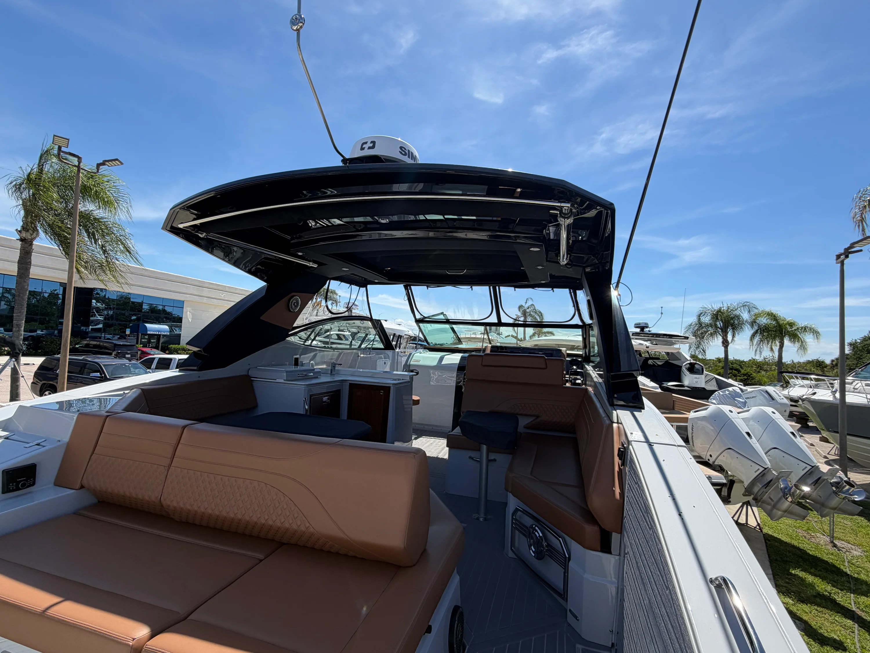 2024 Cruisers Yachts 38 GLS South Beach Outboard Image Thumbnail #8