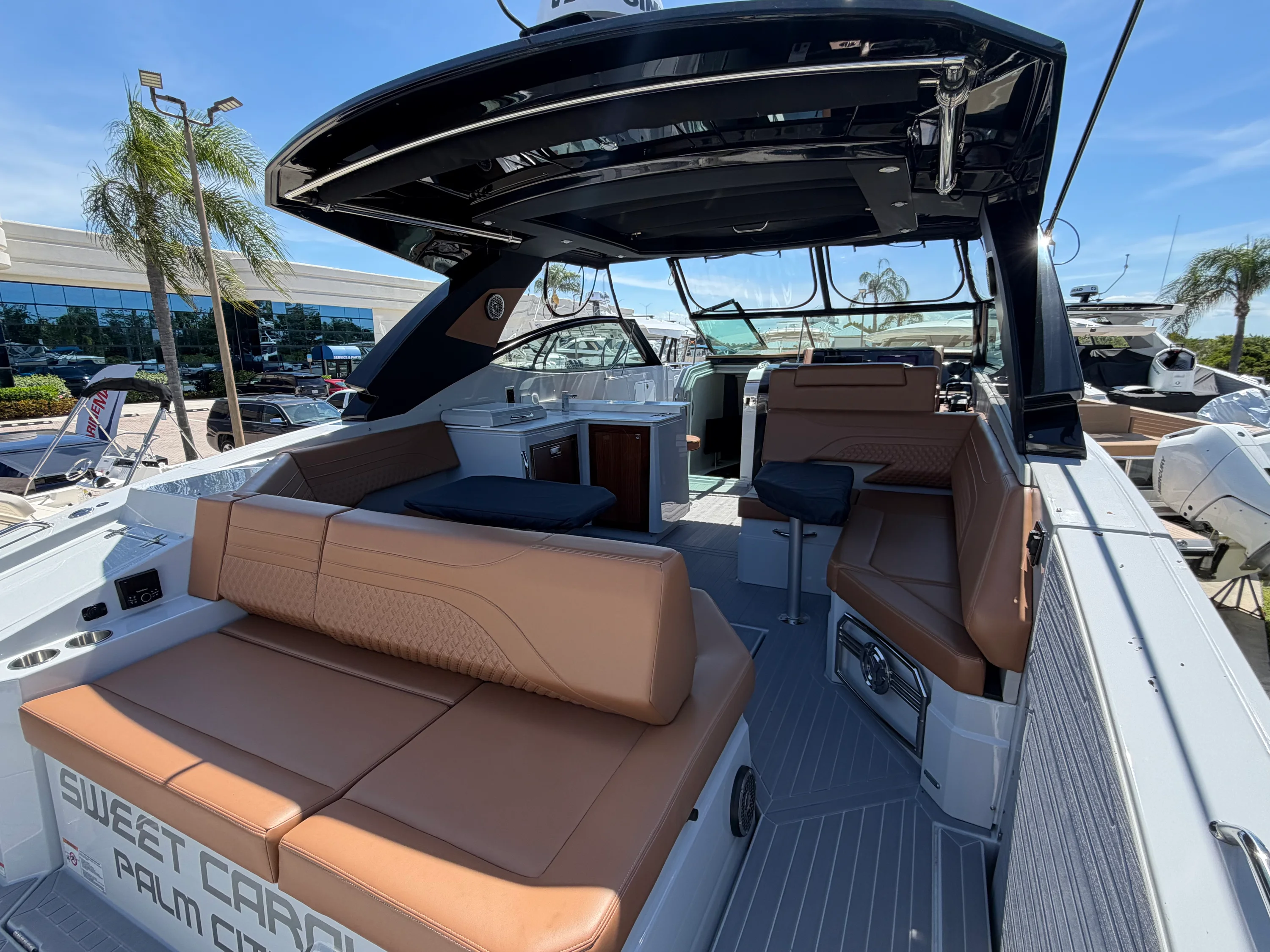 2024 Cruisers Yachts 38 GLS South Beach Outboard Image Thumbnail #7