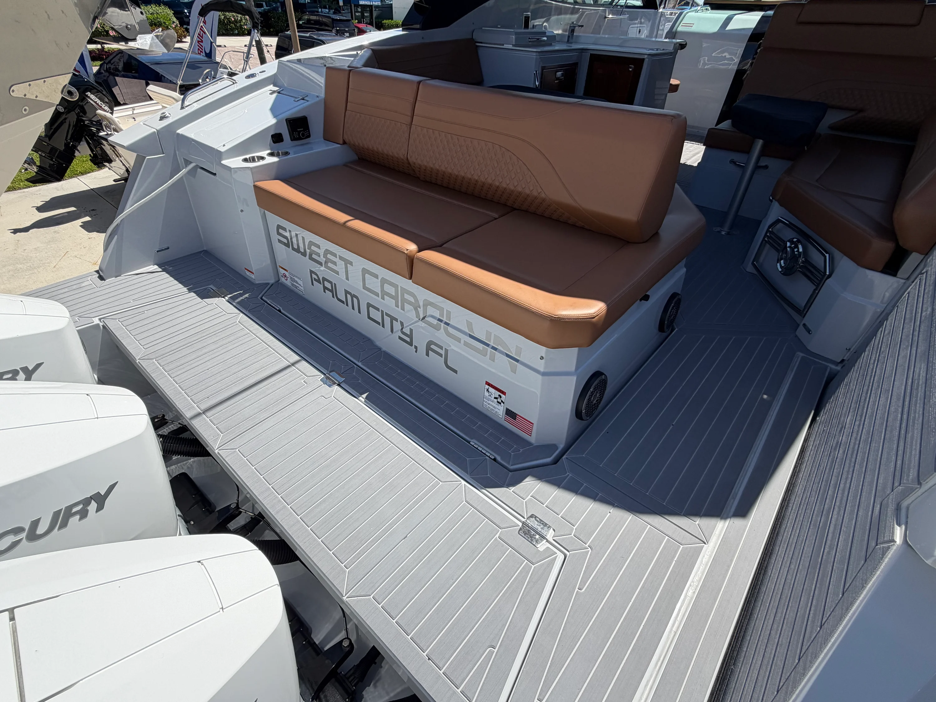 2024 Cruisers Yachts 38 GLS South Beach Outboard Image Thumbnail #6