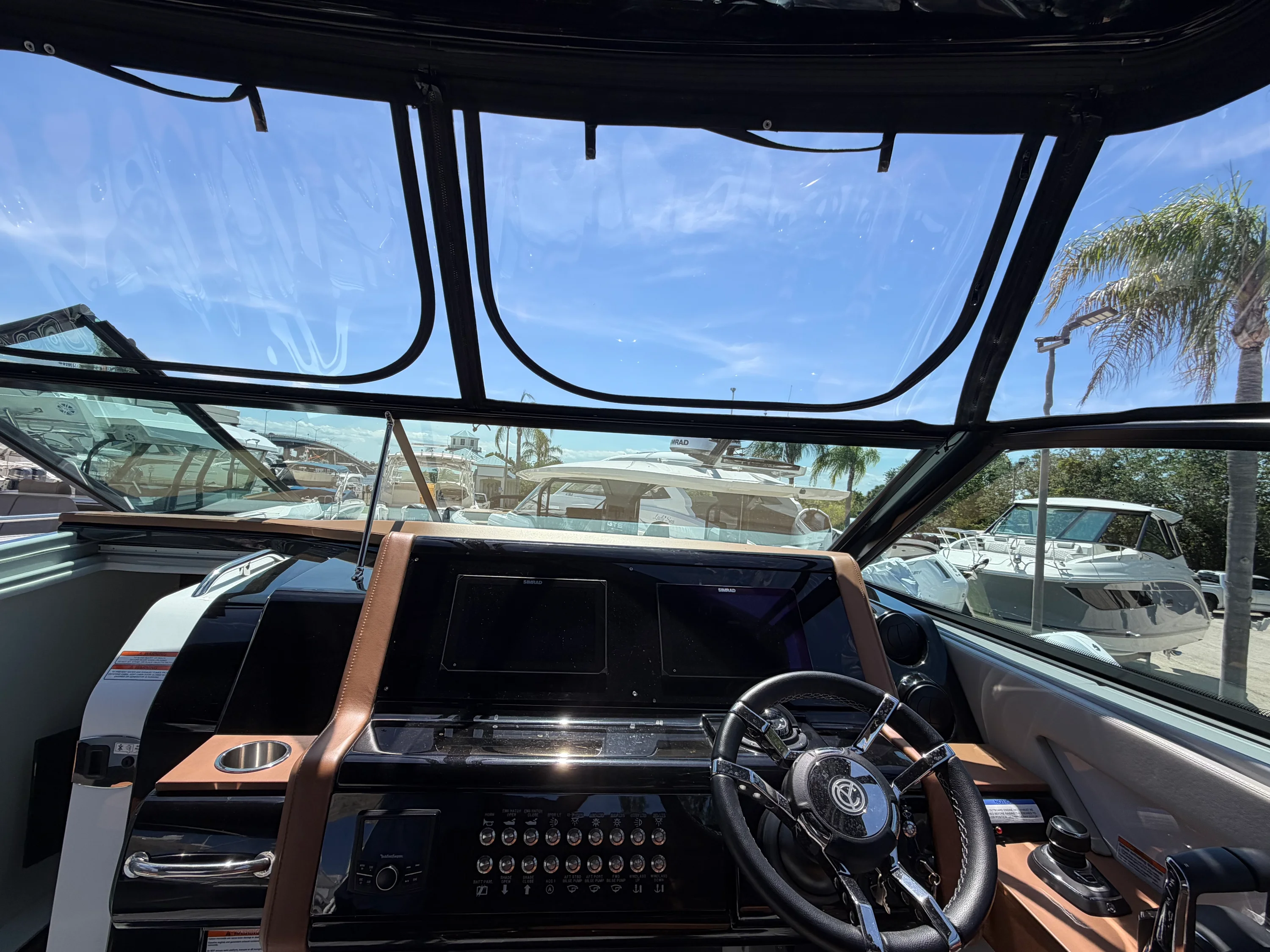 2024 Cruisers Yachts 38 GLS South Beach Outboard Image Thumbnail #20