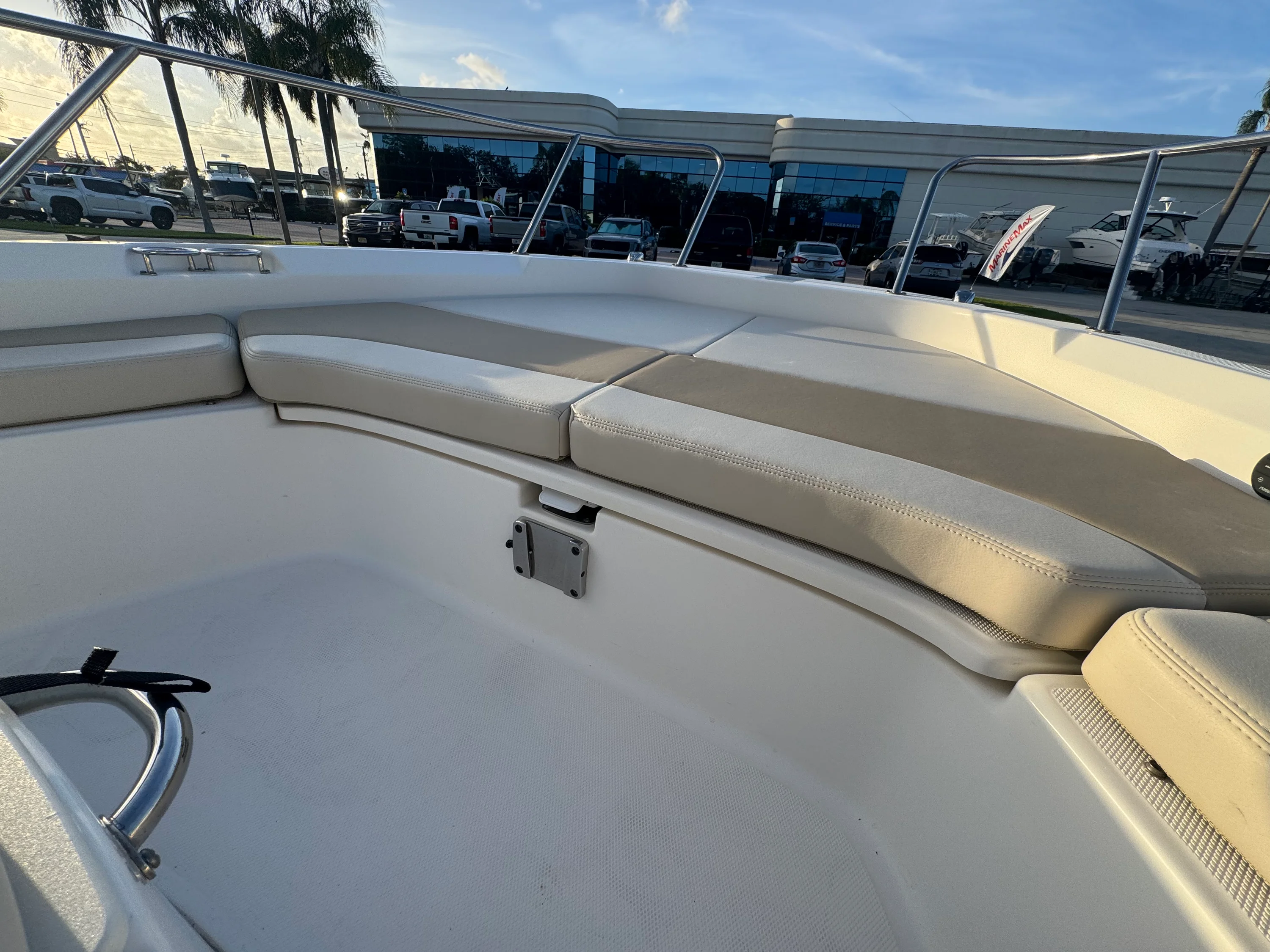 2020 Boston Whaler 210 Dauntless Image Thumbnail #13