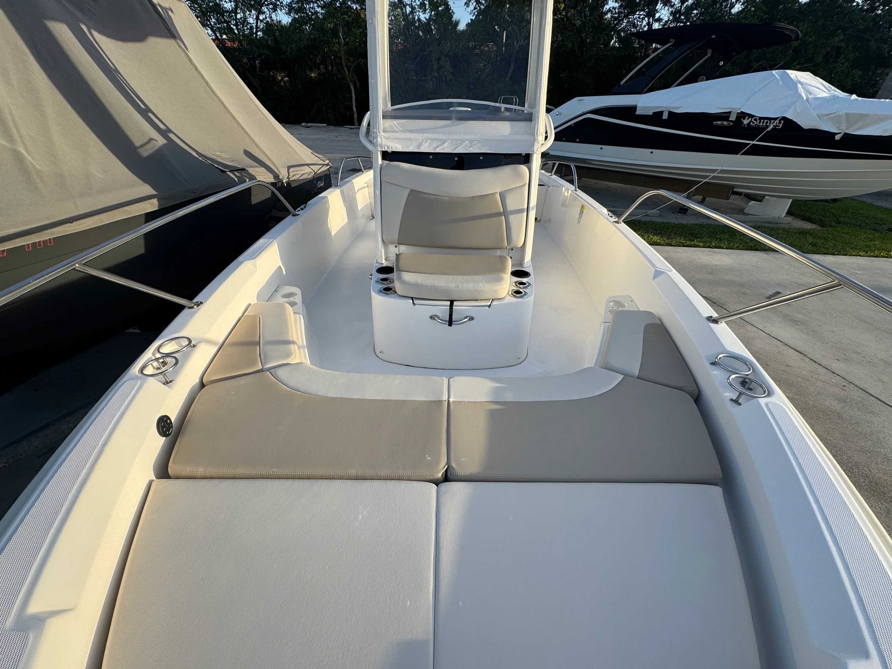2020 Boston Whaler 210 Dauntless Image Thumbnail #14