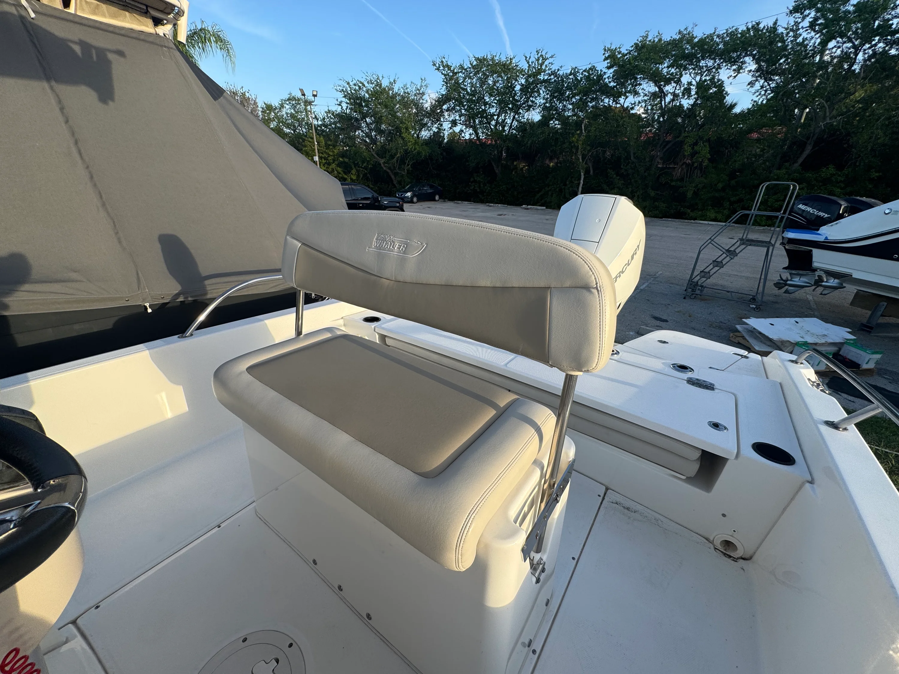 2020 Boston Whaler 210 Dauntless Image Thumbnail #4