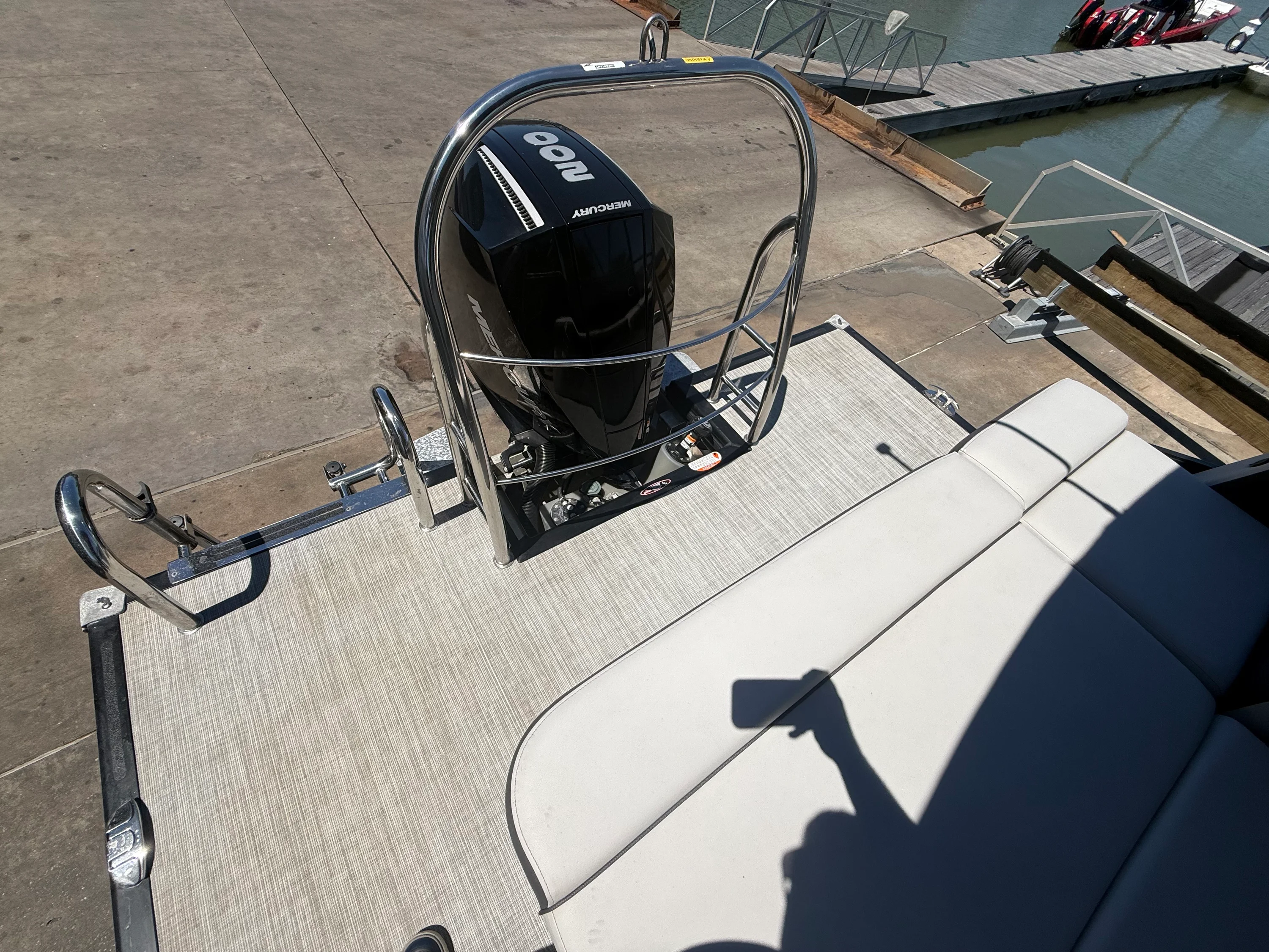 2022 Harris Cruiser 230 Image Thumbnail #7