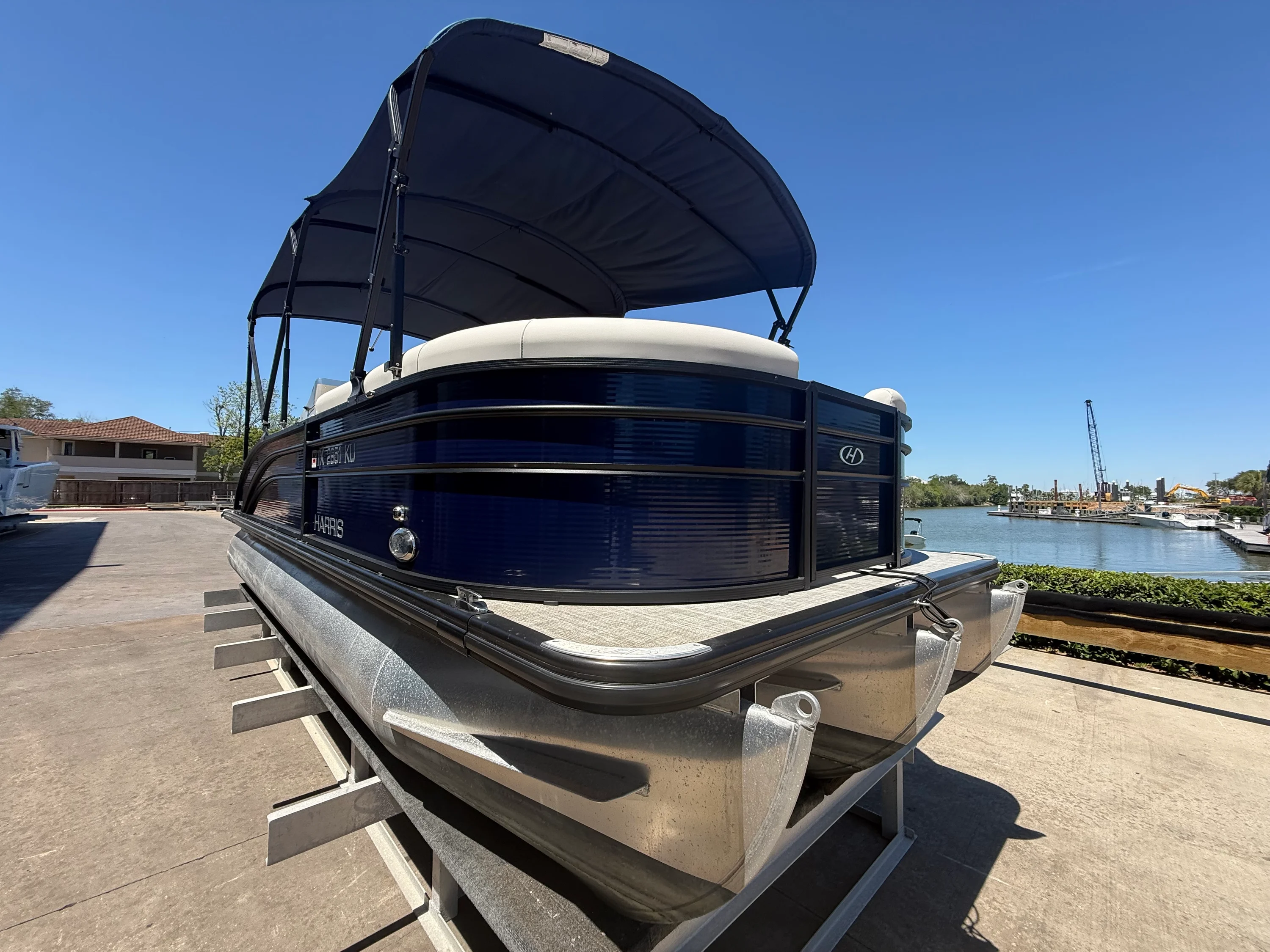 2022 Harris Cruiser 230 Image Thumbnail #4