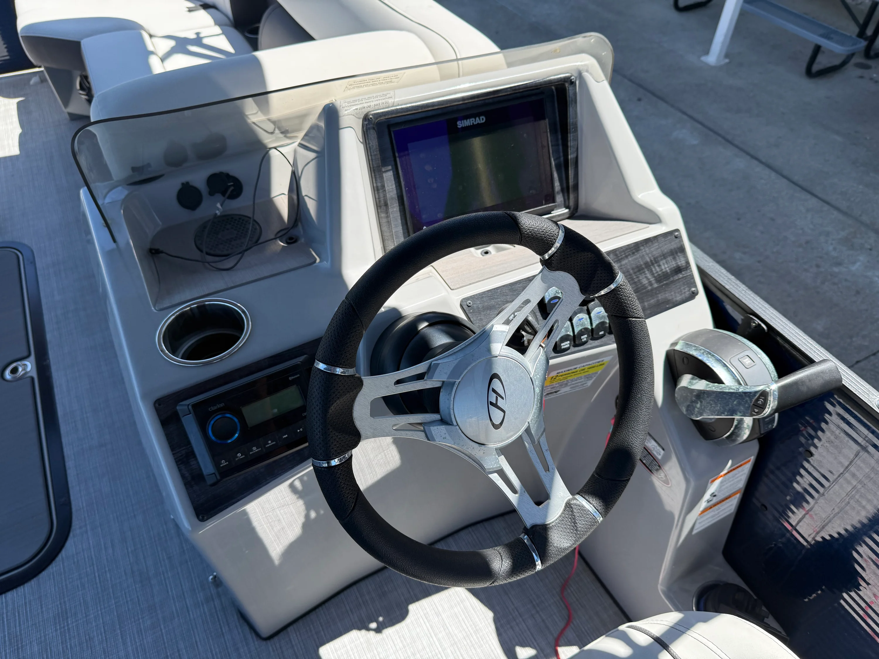 2022 Harris Cruiser 230 Image Thumbnail #9