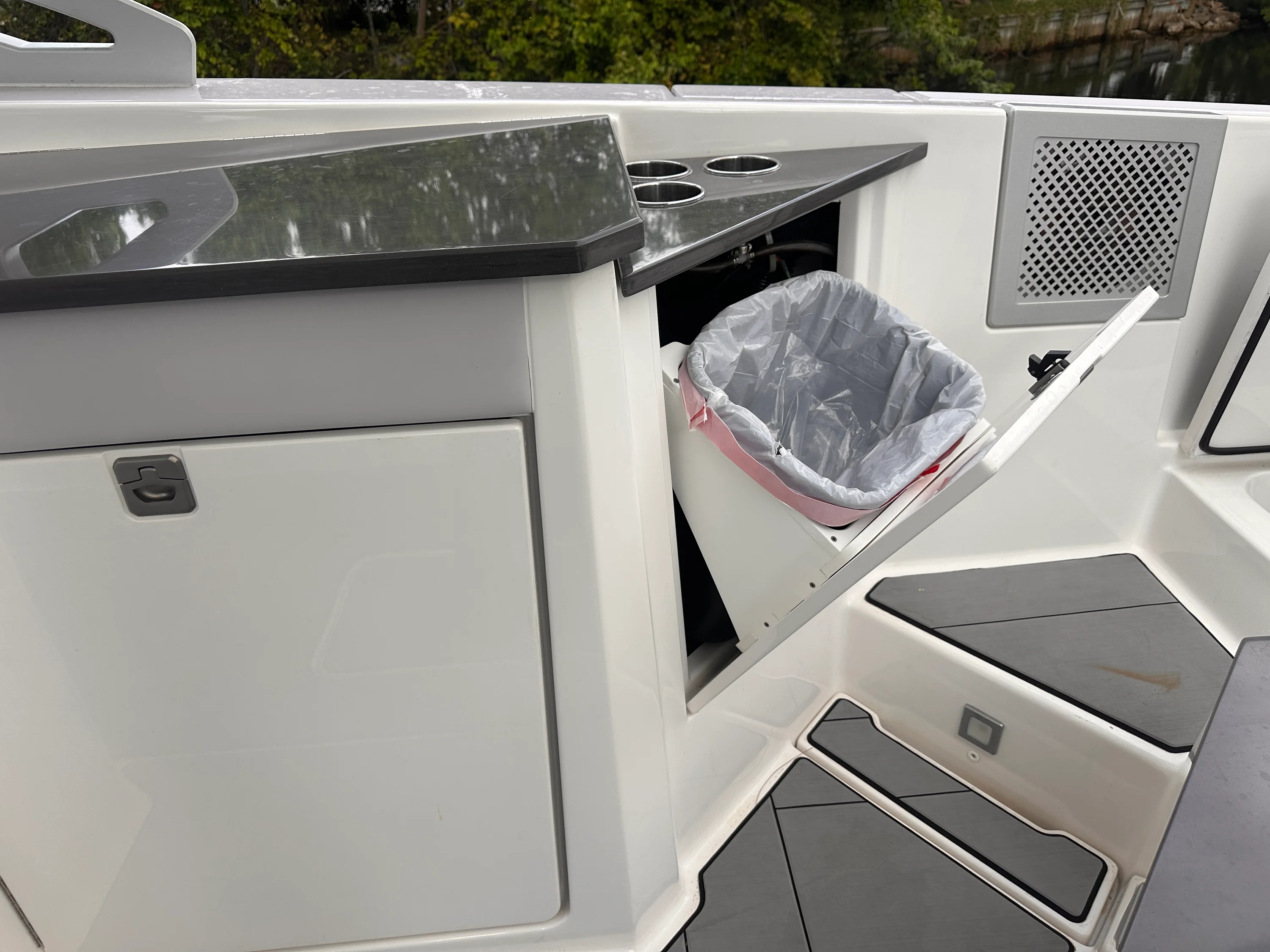 2023 Aviara AV32 OB Image Thumbnail #29