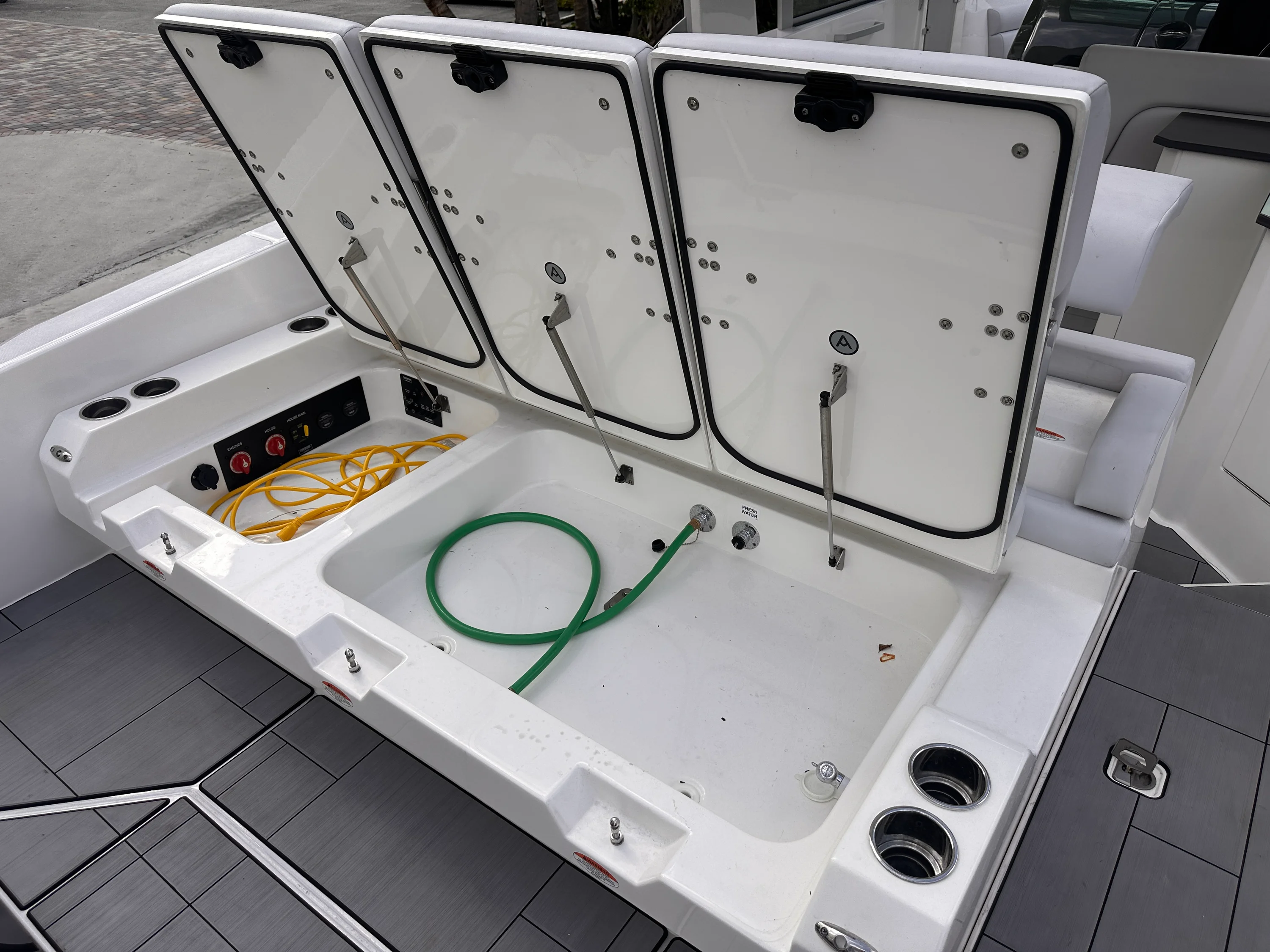 2023 Aviara AV32 OB Image Thumbnail #16