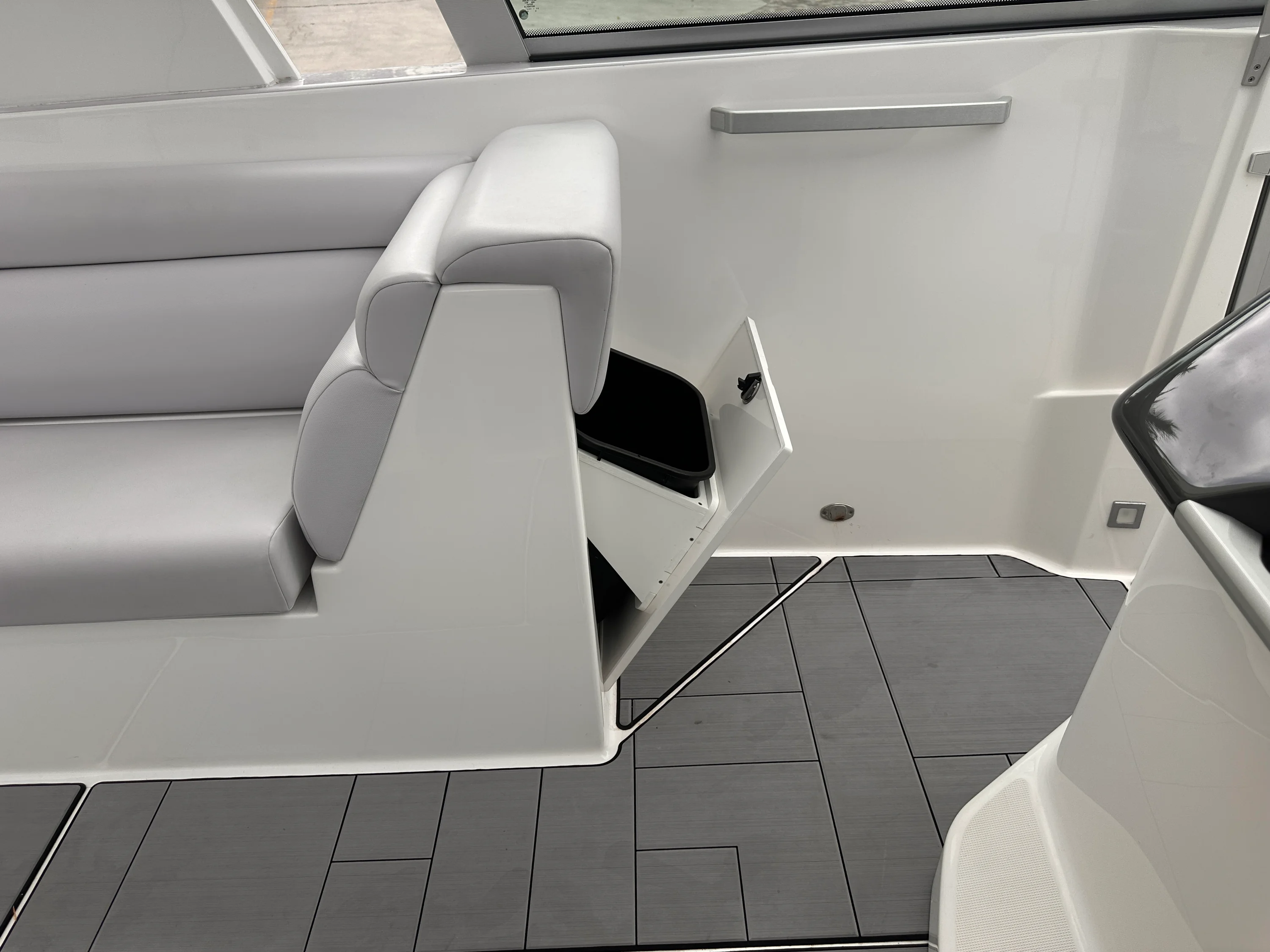 2023 Aviara AV32 OB Image Thumbnail #39