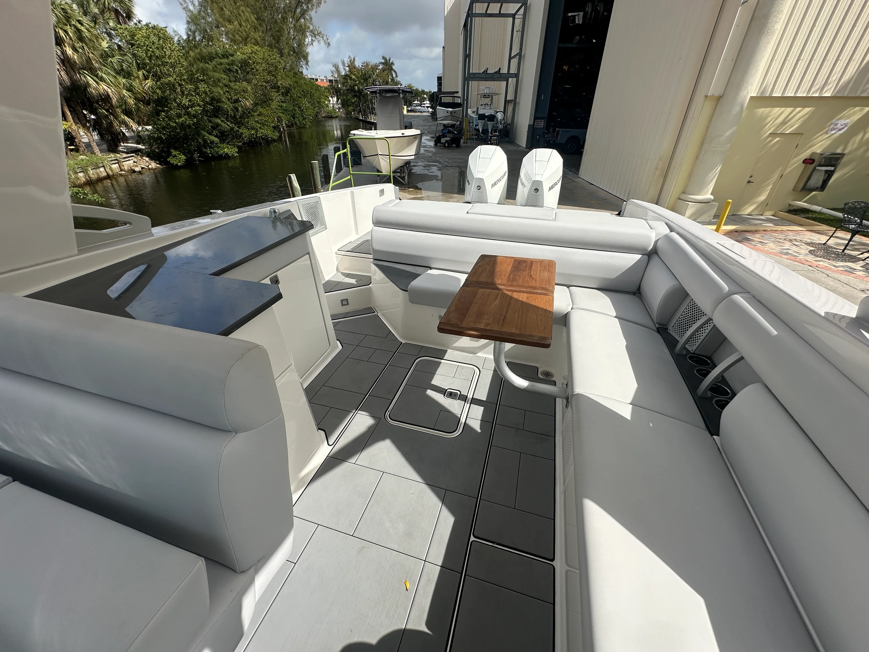 2023 Aviara AV32 OB Image Thumbnail #24